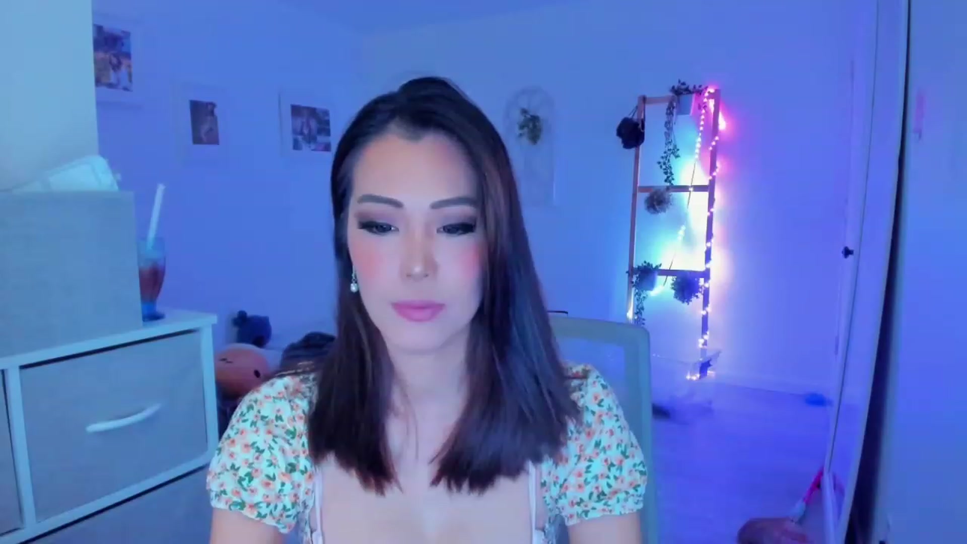 Gallery image thumbnail from Bunni_'s myfreecams stream on, 10/06/2023, 06:21 image 19 of 20