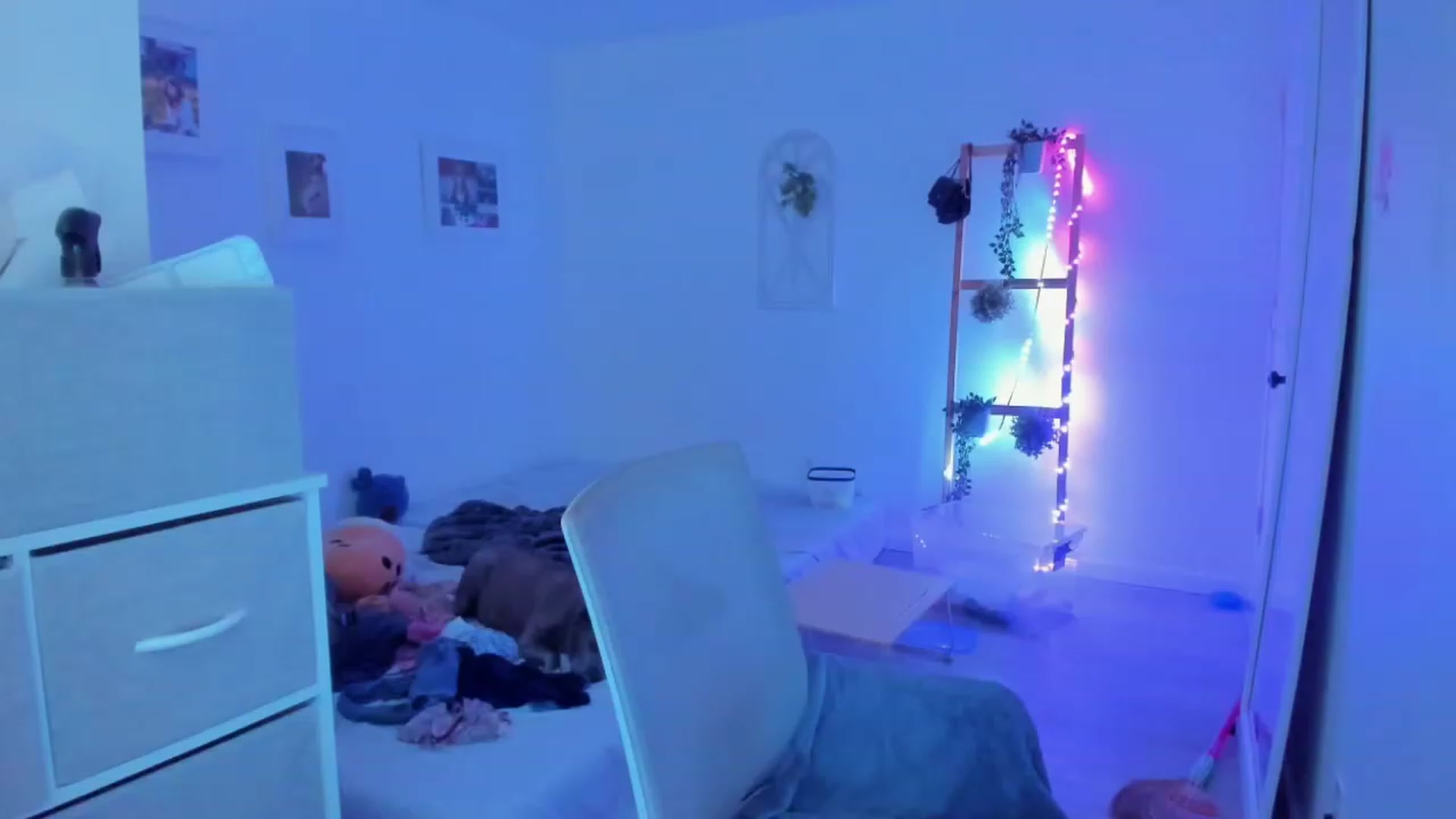 Gallery image thumbnail from Bunni_'s myfreecams stream on, 10/06/2023, 06:21 image 3 of 20