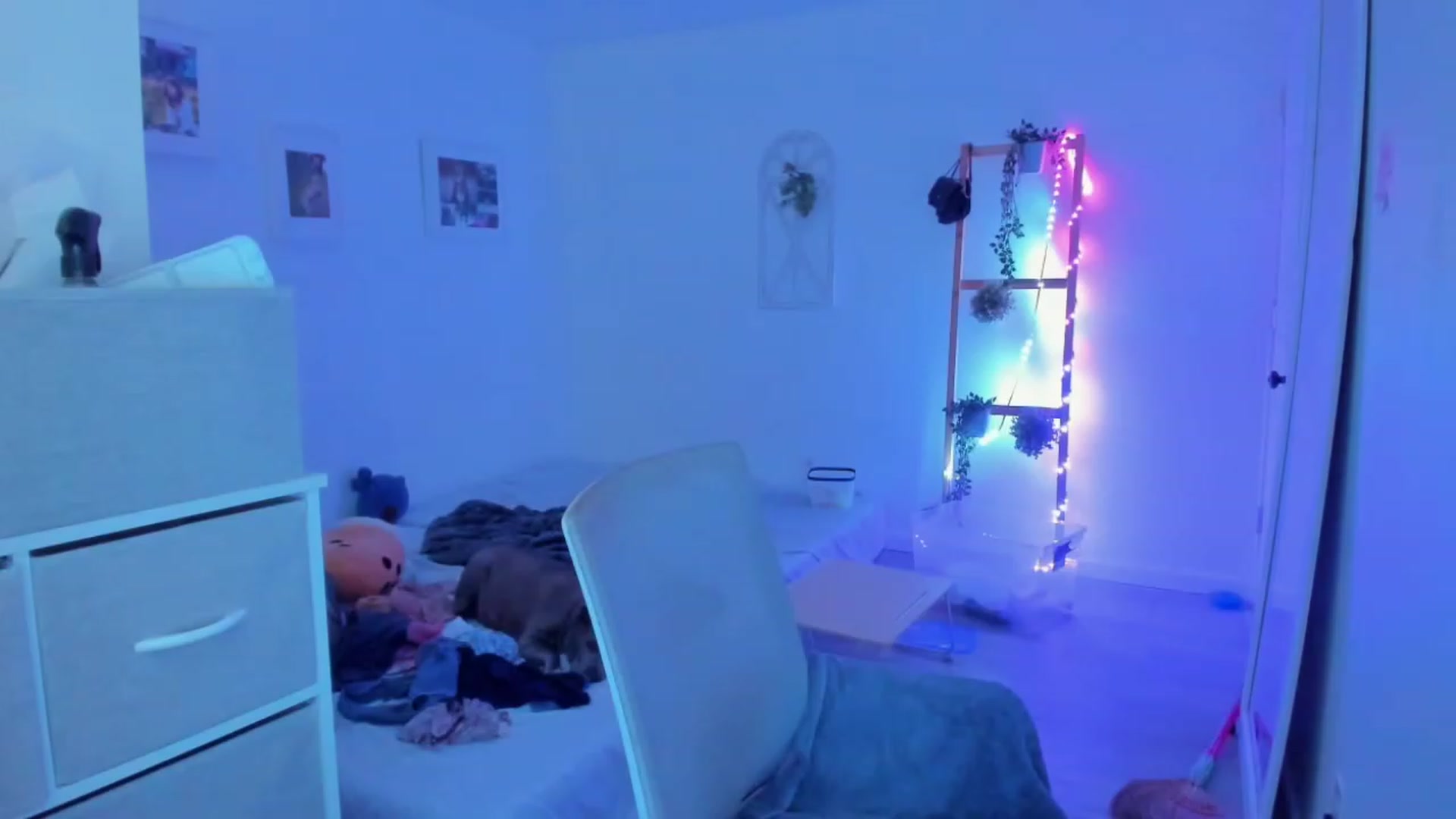 Gallery image thumbnail from Bunni_'s myfreecams stream on, 10/06/2023, 06:21 image 4 of 20