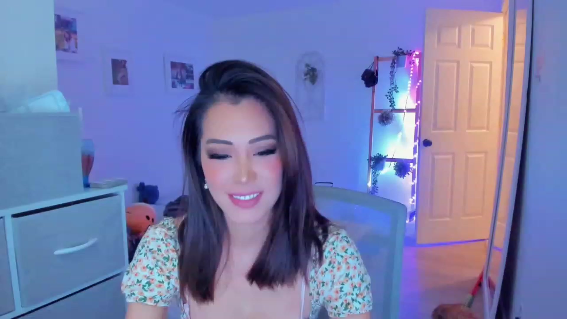 Gallery image thumbnail from Bunni_'s myfreecams stream on, 10/06/2023, 06:47 image 4 of 20