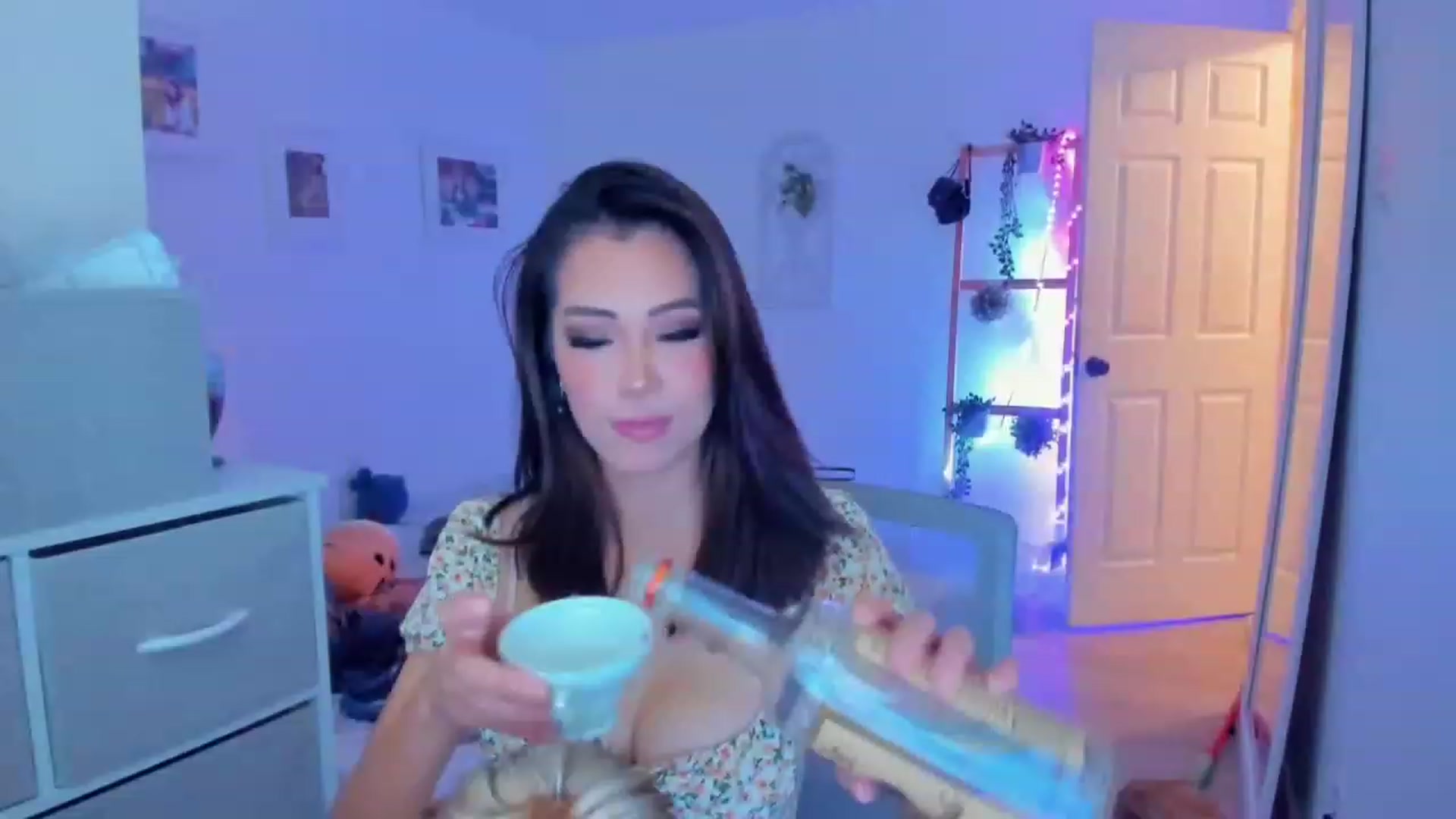 Gallery image thumbnail from Bunni_'s myfreecams stream on, 10/06/2023, 06:47 image 11 of 20