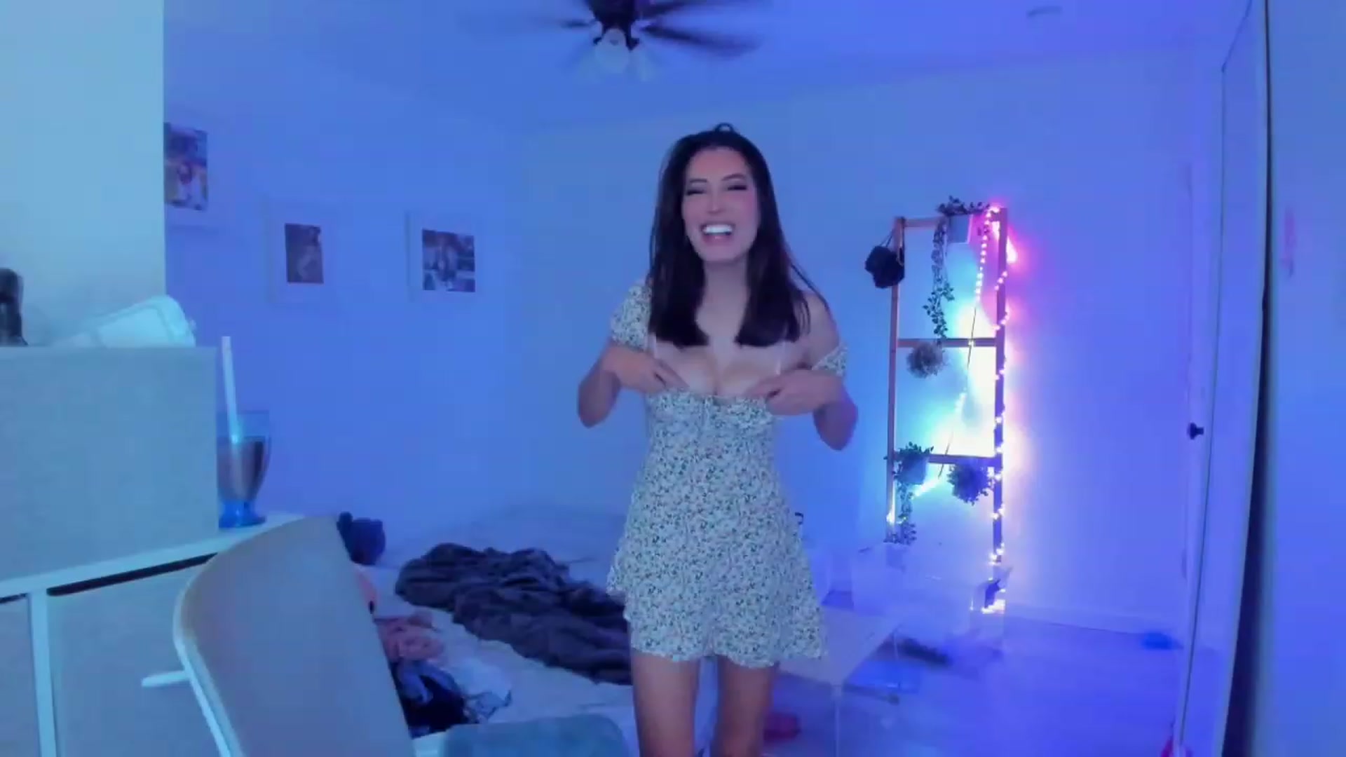 Gallery image thumbnail from Bunni_'s myfreecams stream on, 10/06/2023, 07:36 image 16 of 20
