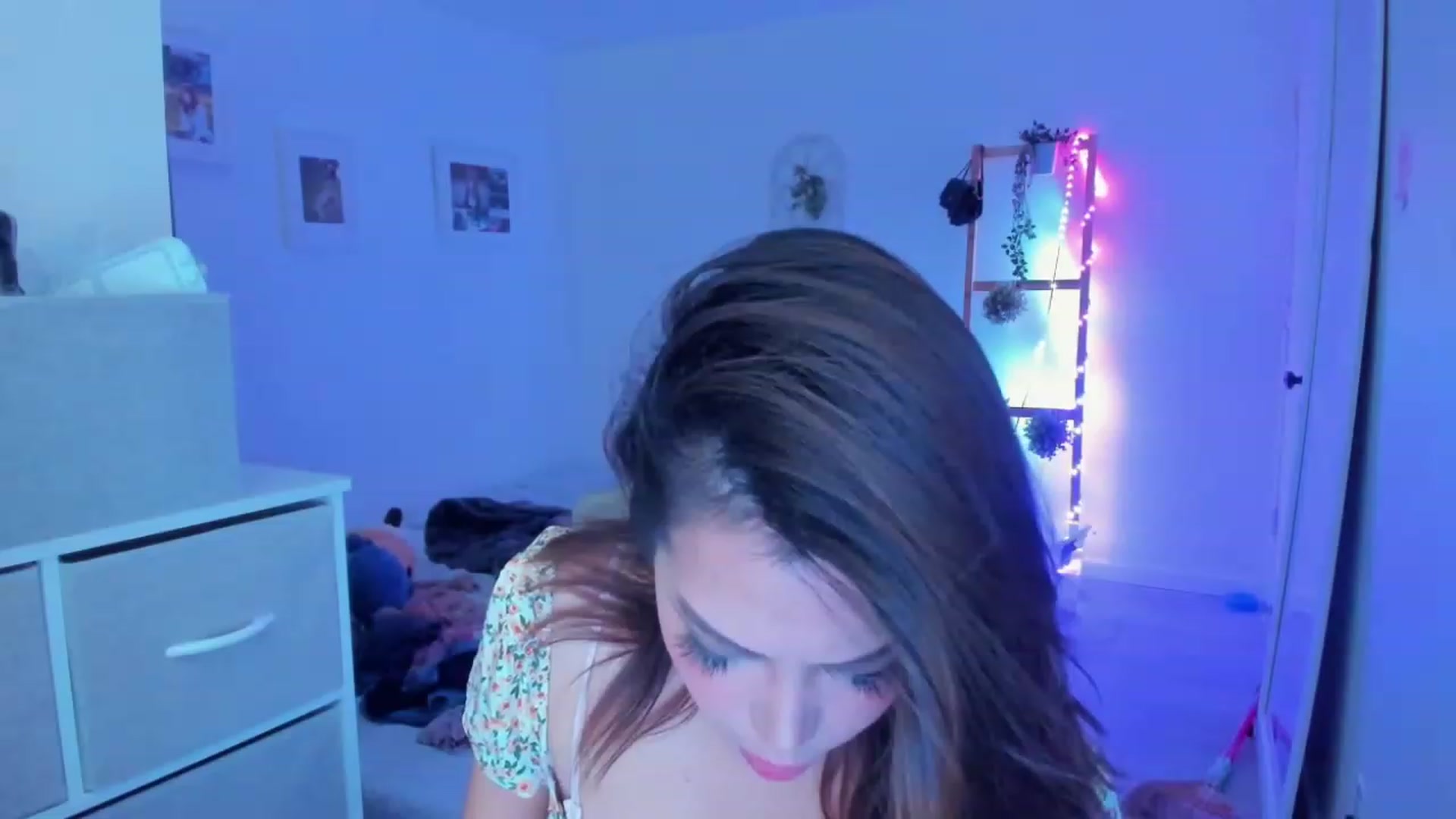 Gallery image thumbnail from Bunni_'s myfreecams stream on, 10/06/2023, 07:36 image 20 of 20