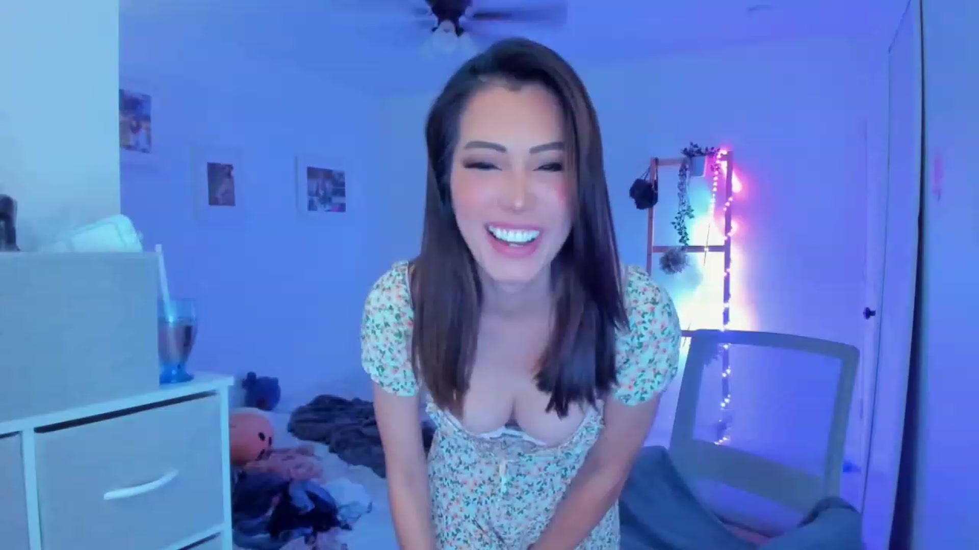 Gallery image thumbnail from Bunni_'s myfreecams stream on, 10/06/2023, 07:36 image 15 of 20