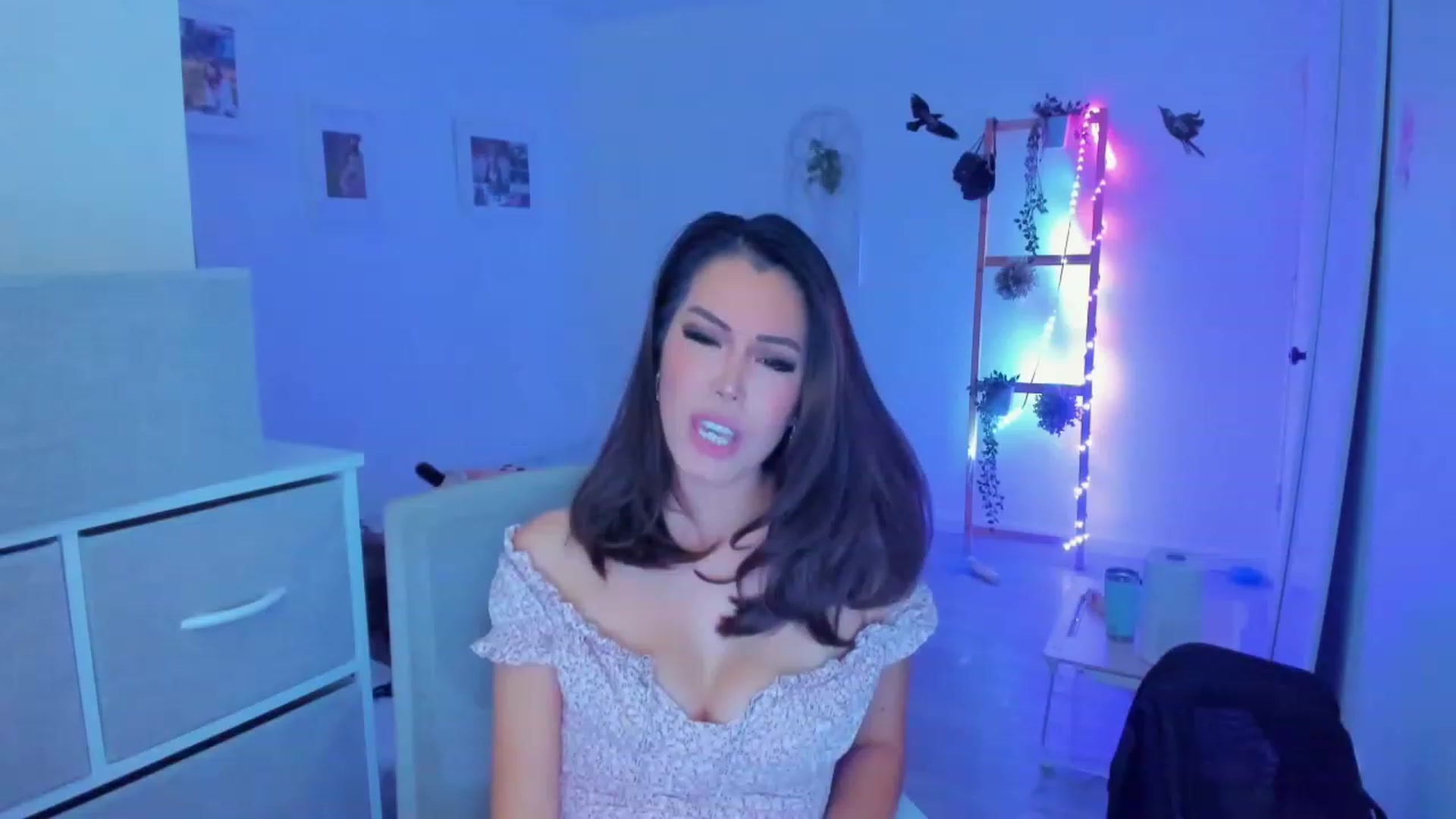 Gallery image thumbnail from Bunni_'s myfreecams stream on, 10/07/2023, 06:30 image 3 of 20