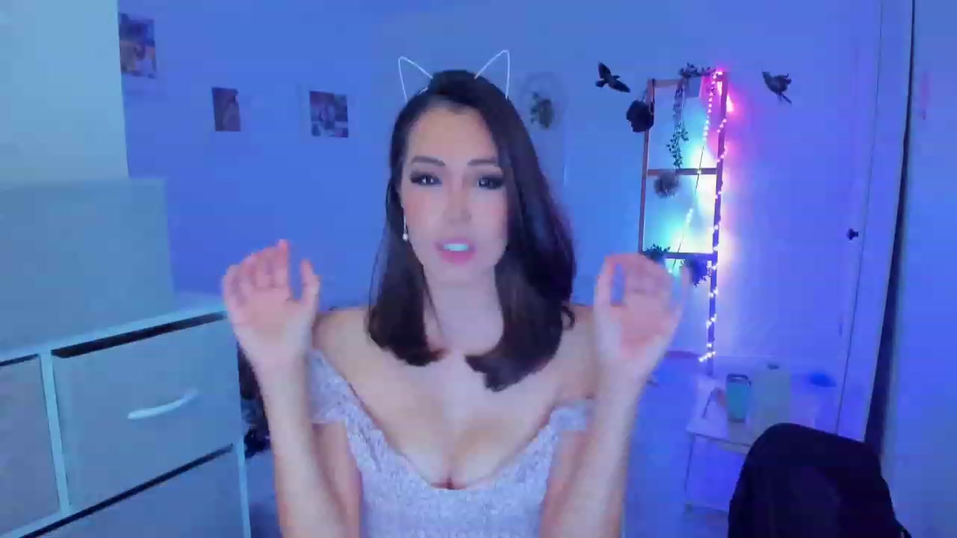 Gallery image thumbnail from Bunni_'s myfreecams stream on, 10/07/2023, 06:30 image 8 of 20