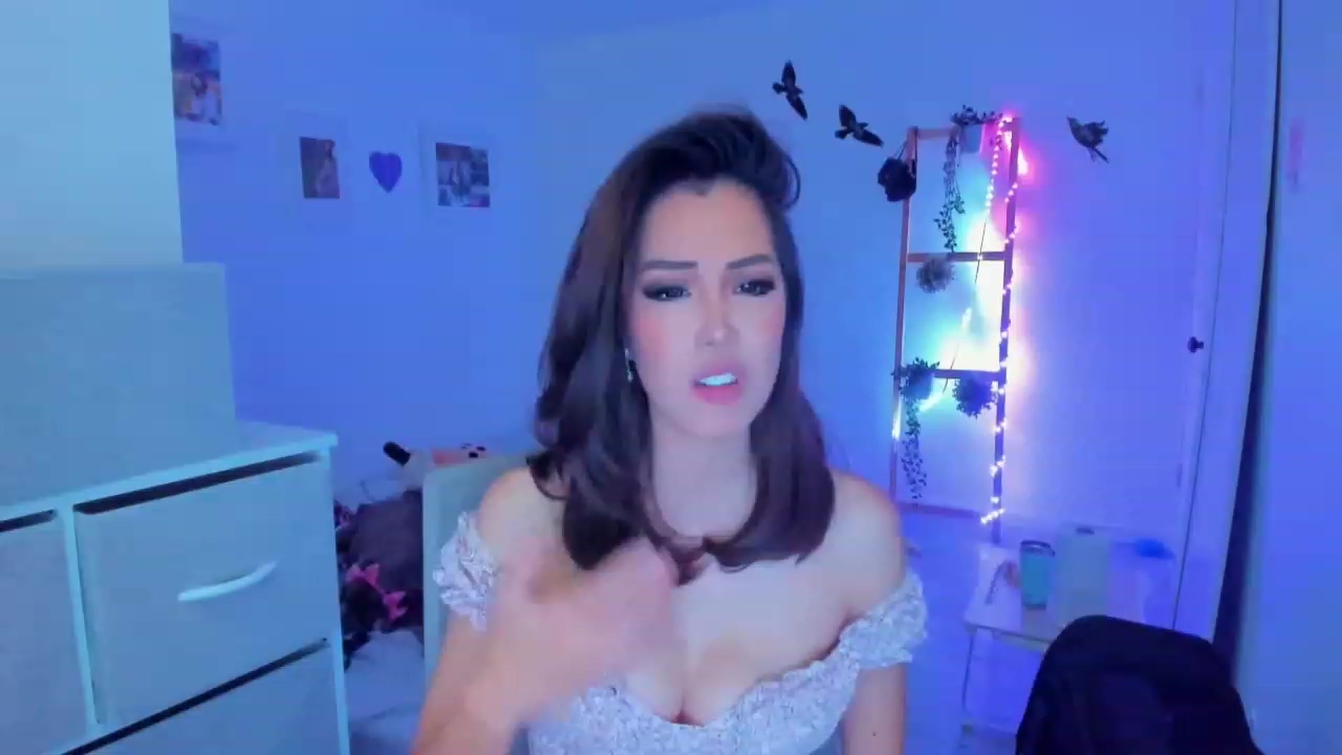 Gallery image thumbnail from Bunni_'s myfreecams stream on, 10/07/2023, 07:03 image 3 of 20