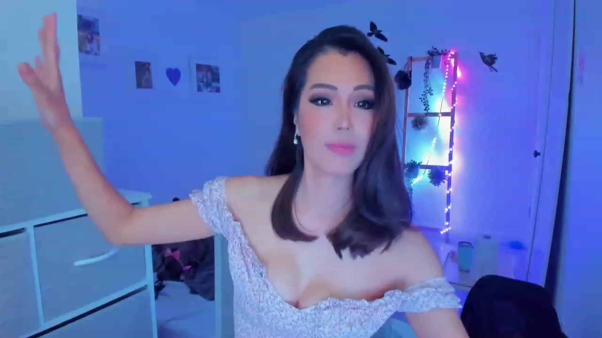 Gallery image thumbnail from Bunni_'s myfreecams stream on, 10/07/2023, 07:03 image 7 of 20