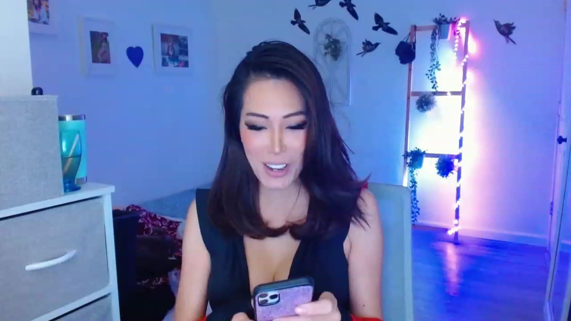 Gallery image thumbnail from Bunni_'s myfreecams stream on, 10/08/2023, 05:28 image 1 of 20