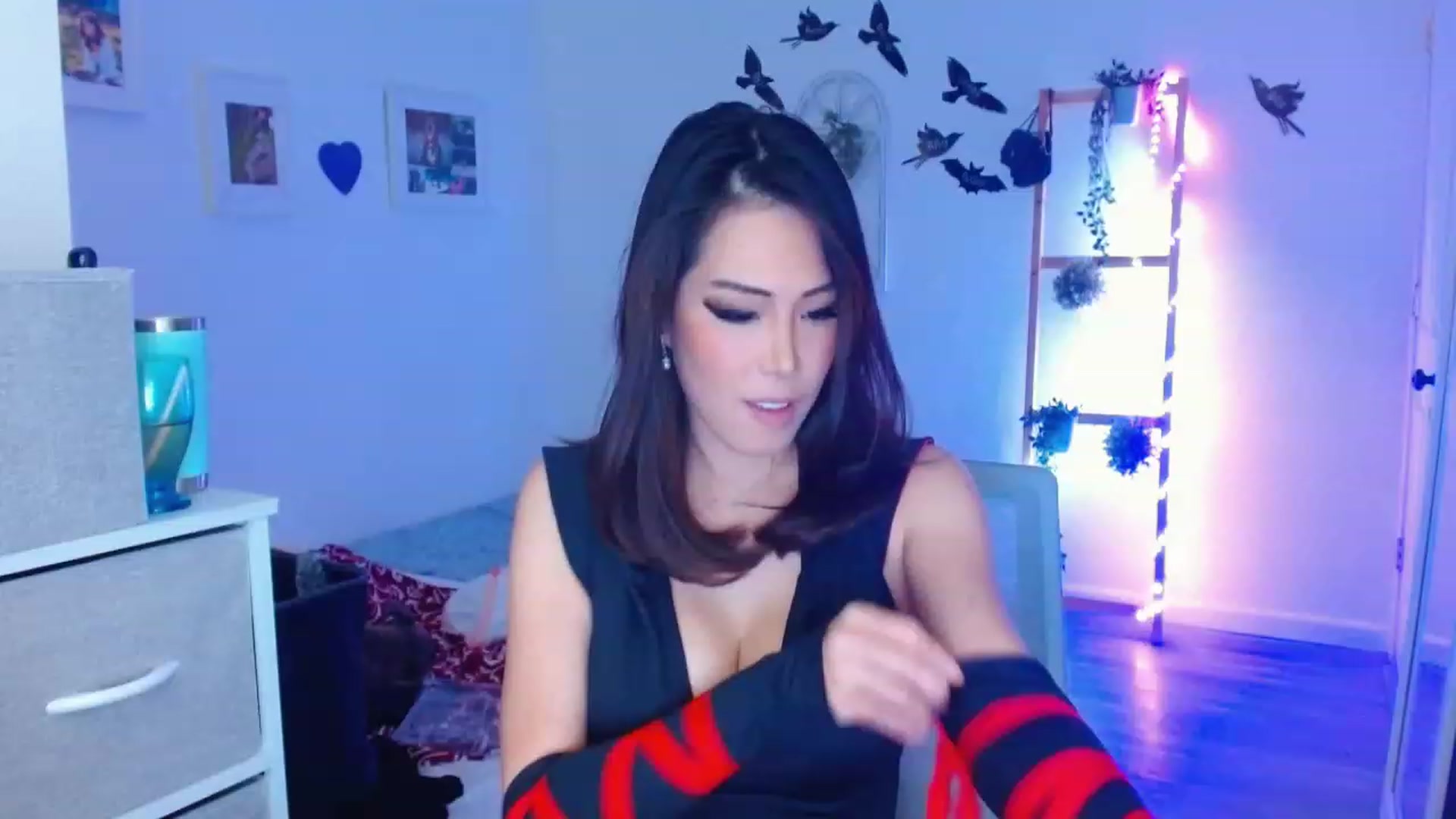 Gallery image thumbnail from Bunni_'s myfreecams stream on, 10/08/2023, 05:28 image 15 of 20