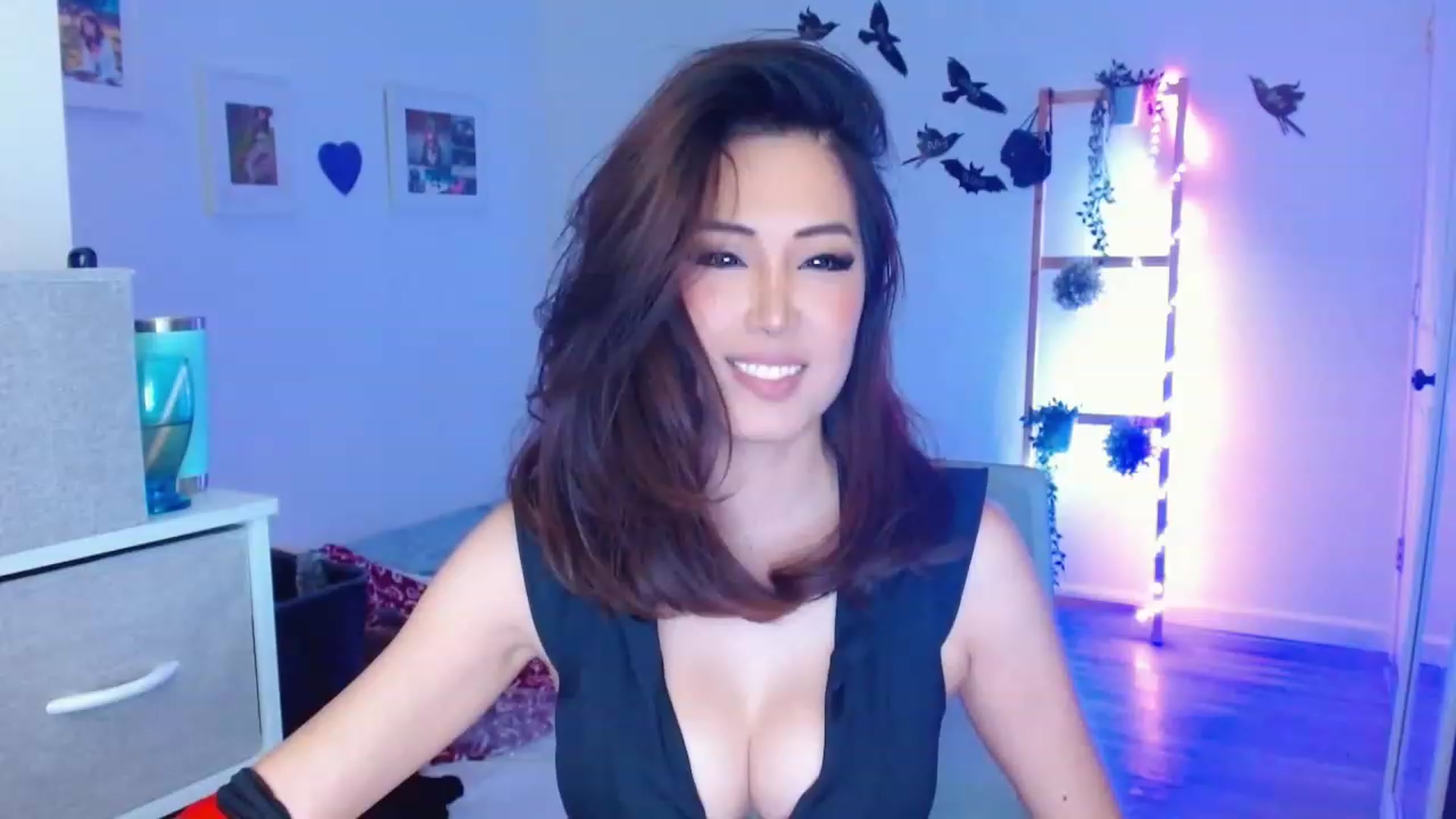 Gallery image thumbnail from Bunni_'s myfreecams stream on, 10/08/2023, 05:28 image 18 of 20