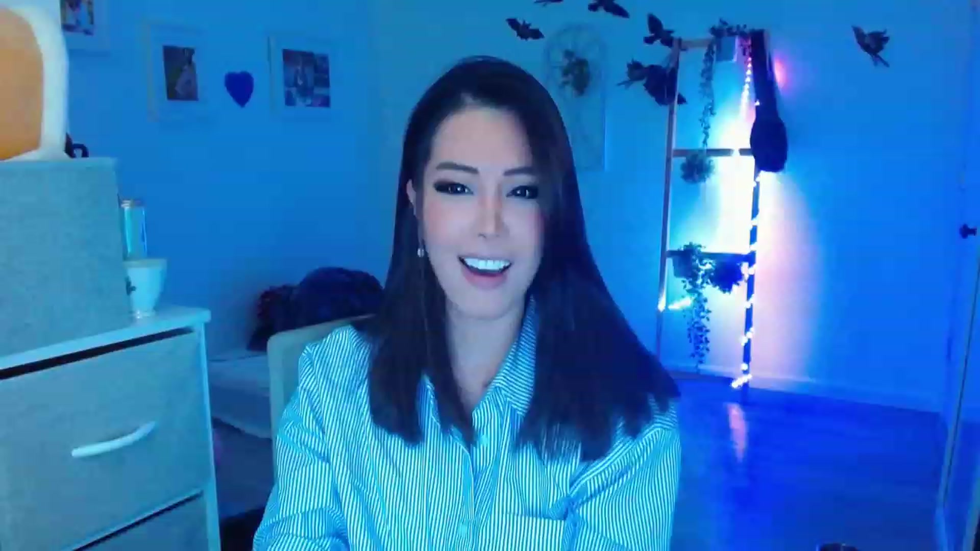 Gallery image thumbnail from Bunni_'s myfreecams stream on, 10/09/2023, 06:51 image 7 of 20