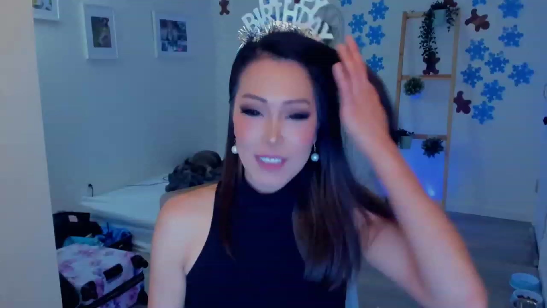 Gallery image thumbnail from Bunni_'s myfreecams stream on, 11/24/2023, 06:18 image 12 of 20