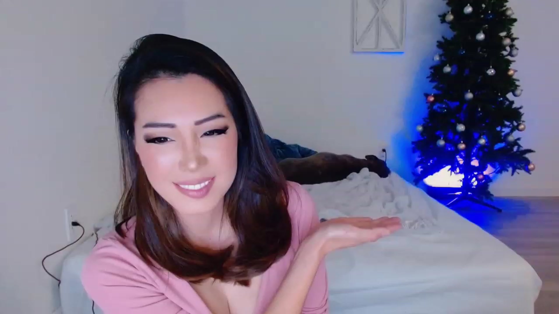 Gallery image thumbnail from Bunni_'s myfreecams stream on, 12/04/2023, 07:50 image 3 of 20