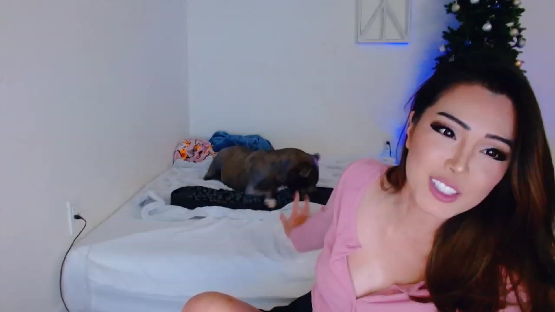 Gallery image thumbnail from Bunni_'s myfreecams stream on, 12/05/2023, 07:12 image 10 of 20