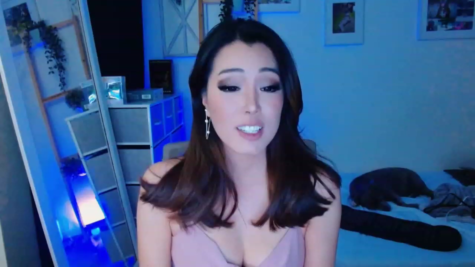Gallery image thumbnail from Bunni_'s myfreecams stream on, 12/14/2023, 07:55 image 19 of 20