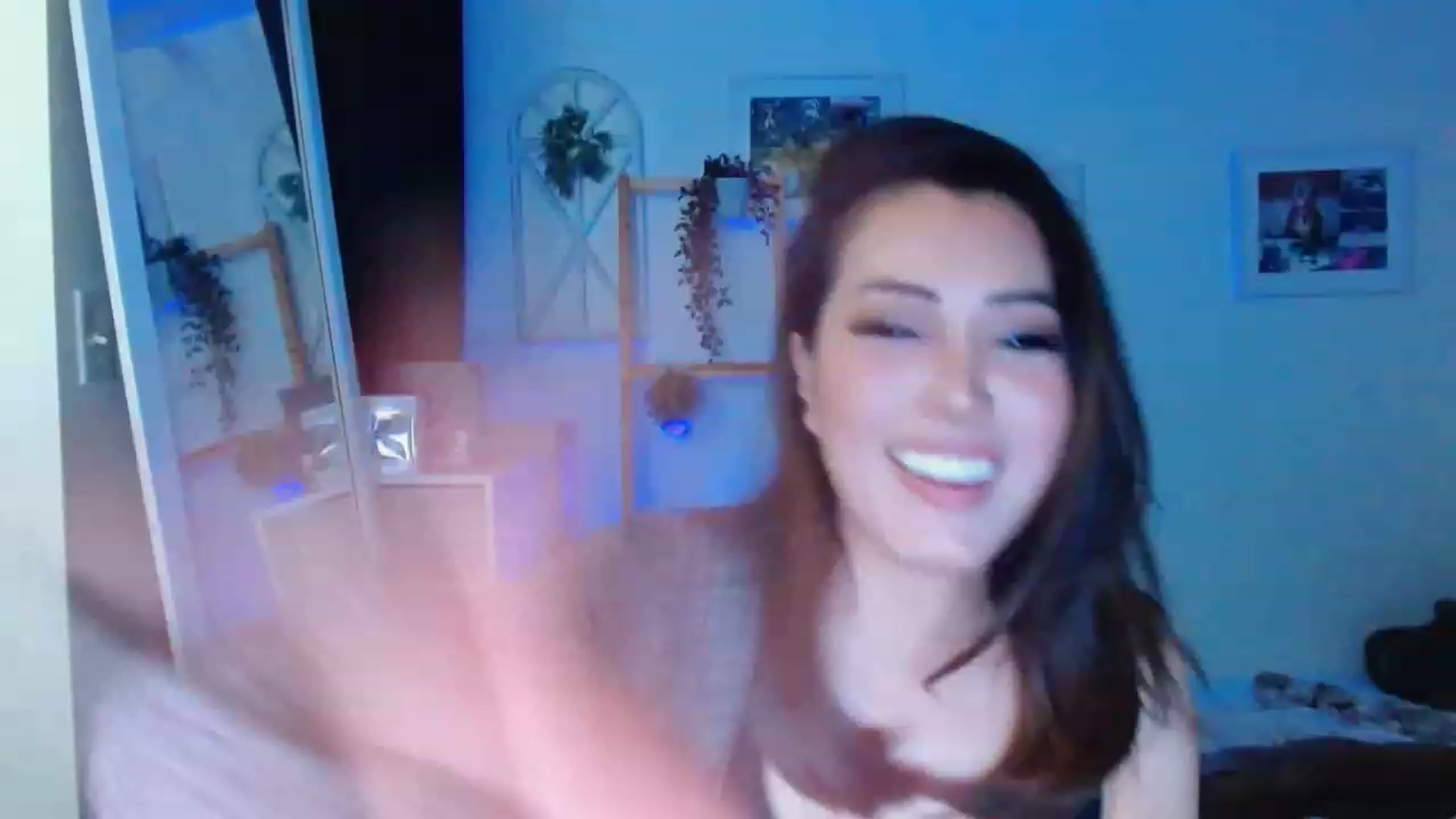 Gallery image thumbnail from Bunni_'s myfreecams stream on, 12/16/2023, 07:43 image 9 of 20