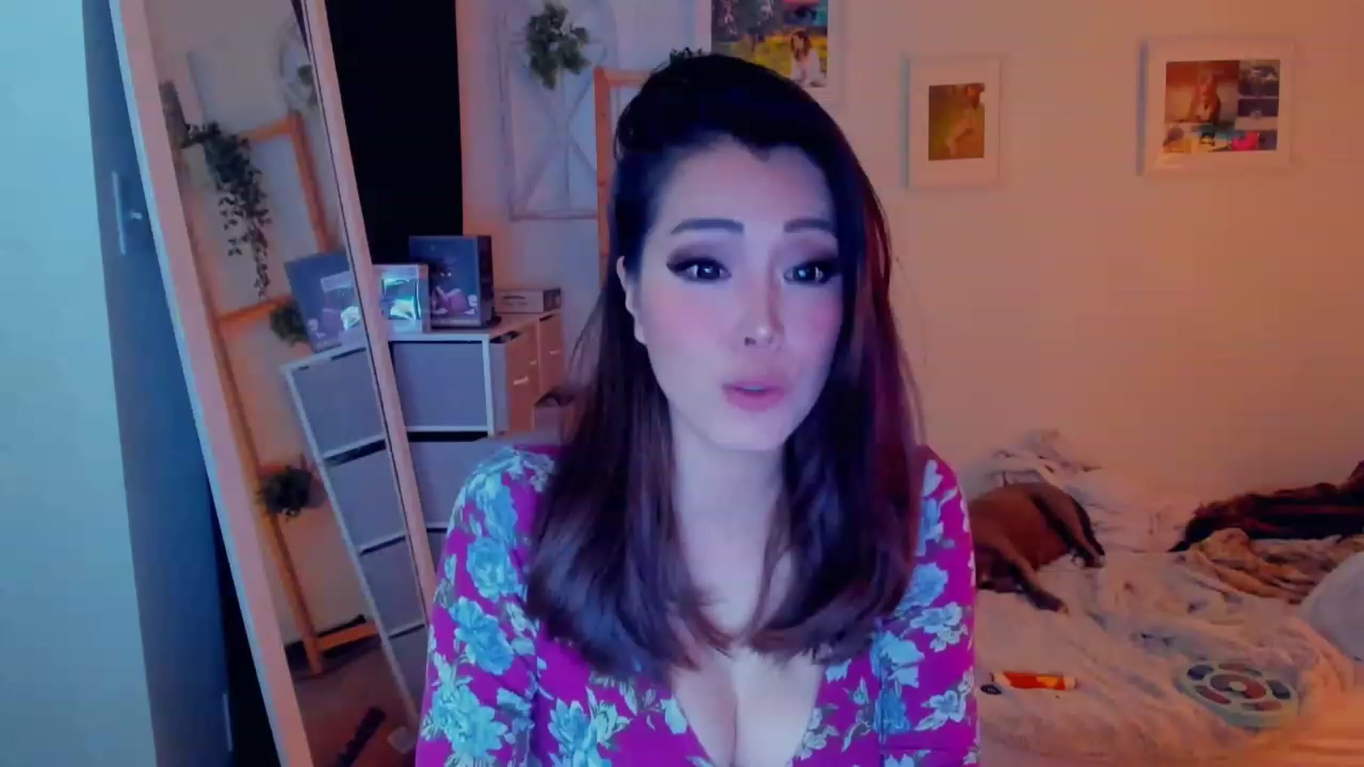 Gallery image thumbnail from Bunni_'s myfreecams stream on, 12/17/2023, 09:22 image 13 of 20