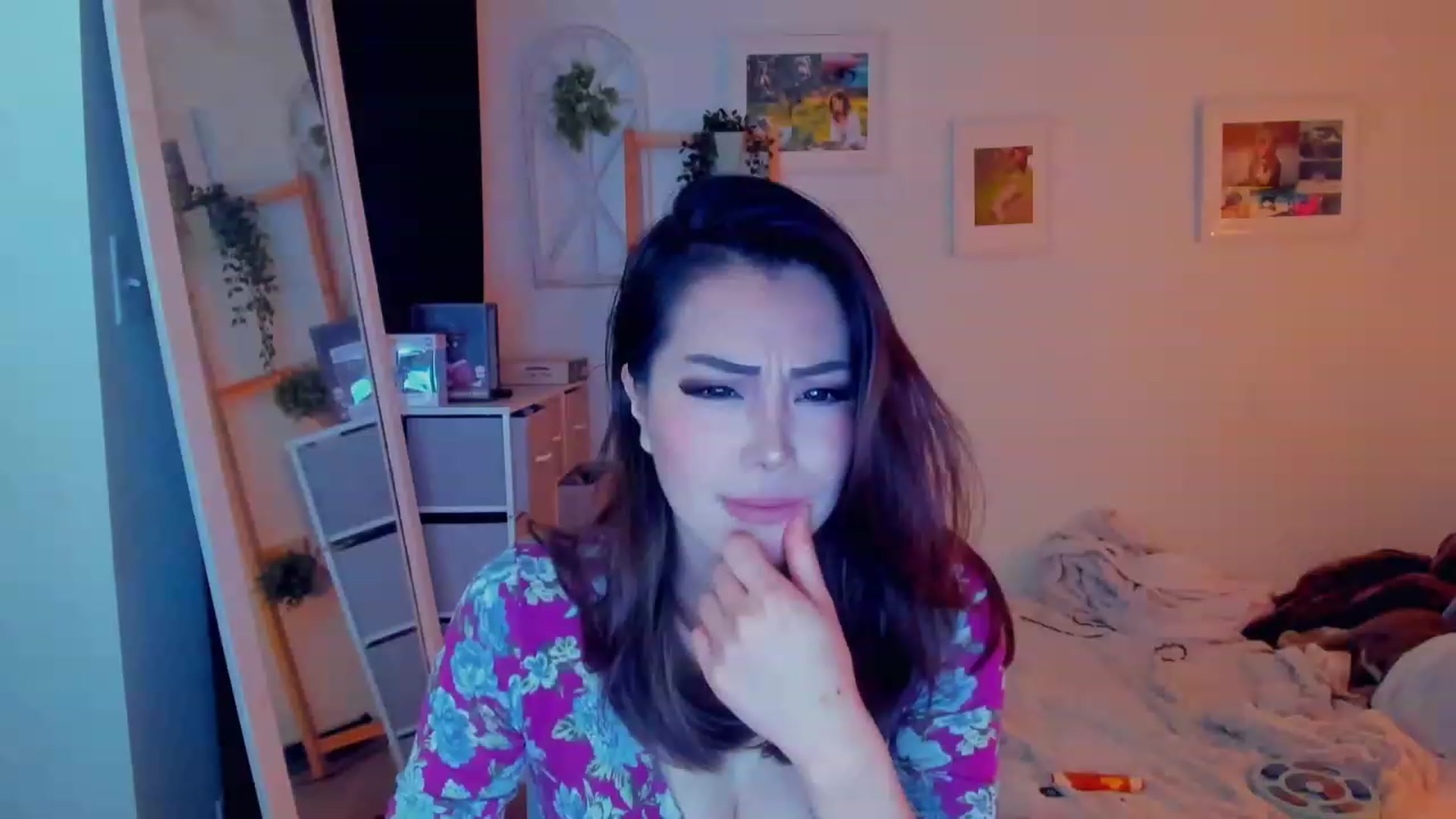 Gallery image thumbnail from Bunni_'s myfreecams stream on, 12/17/2023, 09:22 image 7 of 20