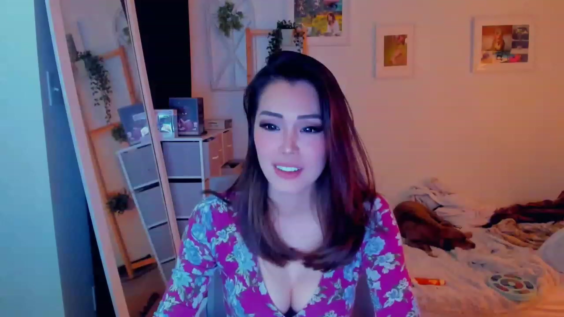 Gallery image thumbnail from Bunni_'s myfreecams stream on, 12/17/2023, 09:22 image 17 of 20