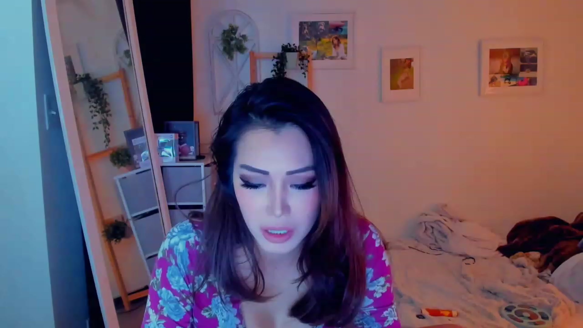 Gallery image thumbnail from Bunni_'s myfreecams stream on, 12/17/2023, 09:22 image 1 of 20