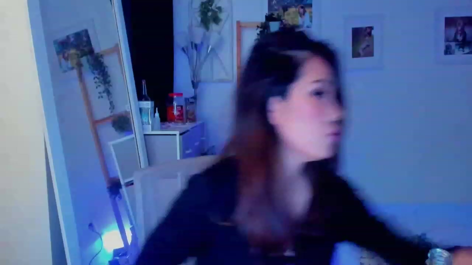Gallery image thumbnail from Bunni_'s myfreecams stream on, 12/23/2023, 07:40 image 4 of 20