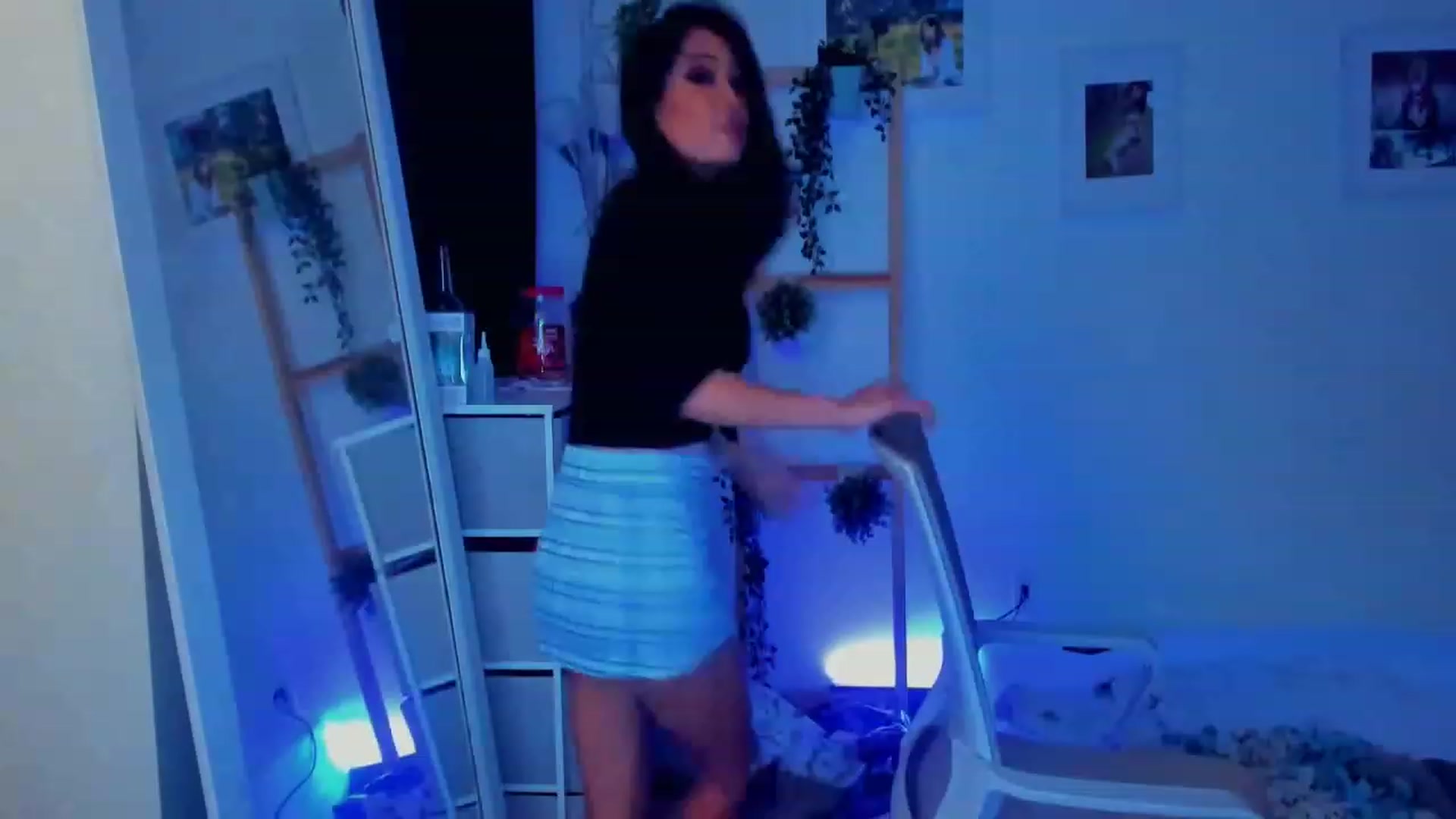 Gallery image thumbnail from Bunni_'s myfreecams stream on, 12/23/2023, 07:40 image 11 of 20