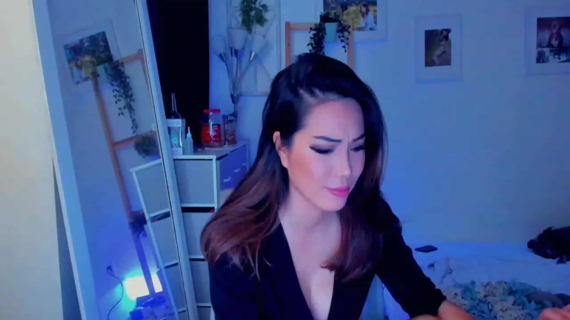 Gallery image thumbnail from Bunni_'s myfreecams stream on, 12/23/2023, 07:40 image 20 of 20