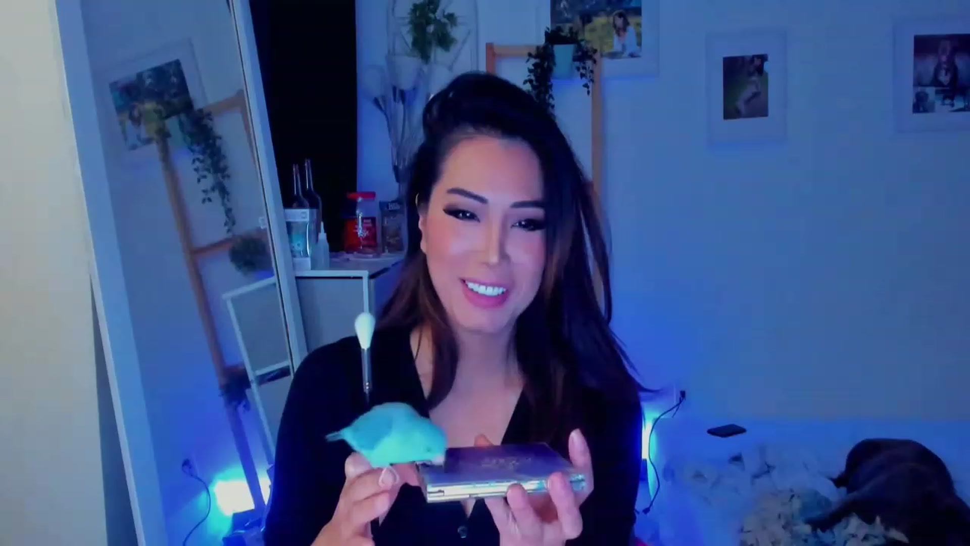 Gallery image thumbnail from Bunni_'s myfreecams stream on, 12/23/2023, 07:40 image 3 of 20