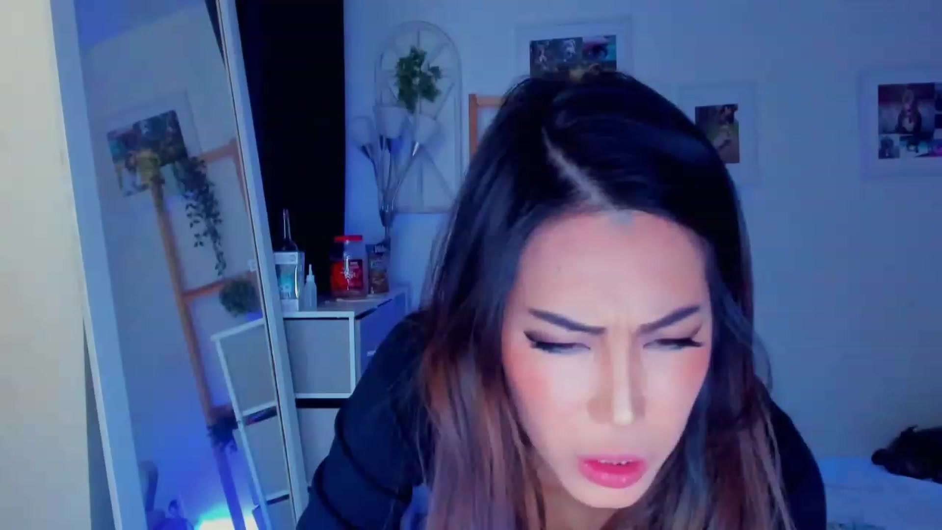 Gallery image thumbnail from Bunni_'s myfreecams stream on, 12/23/2023, 07:56 image 16 of 20