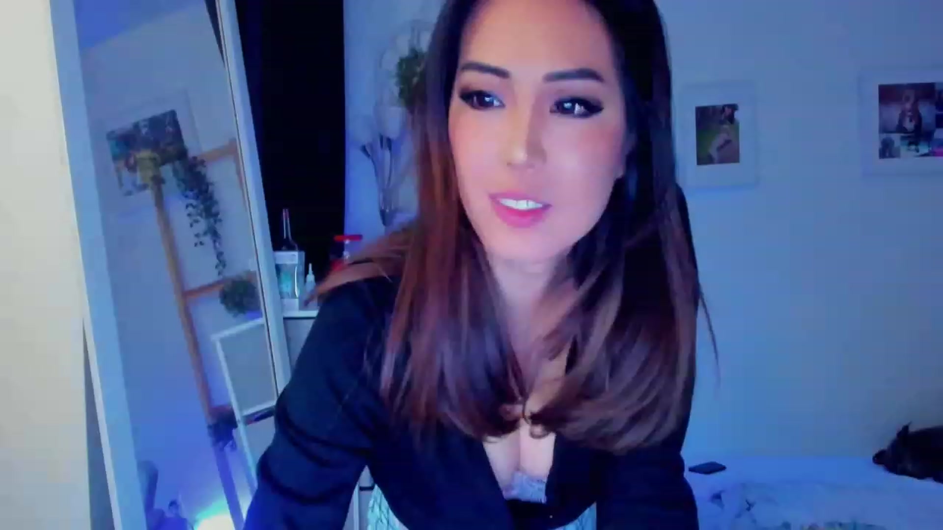Gallery image thumbnail from Bunni_'s myfreecams stream on, 12/23/2023, 07:56 image 15 of 20