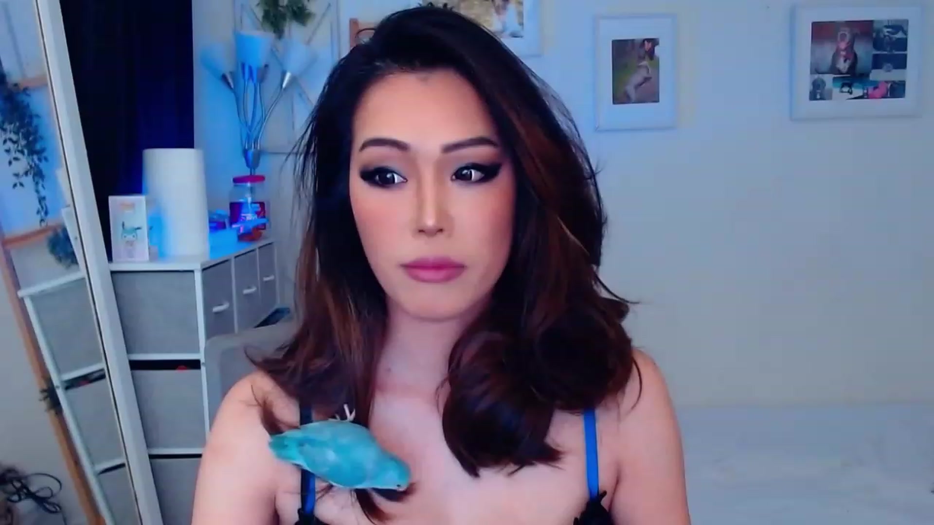 Gallery image thumbnail from Bunni_'s myfreecams stream on, 12/27/2023, 06:44 image 10 of 20