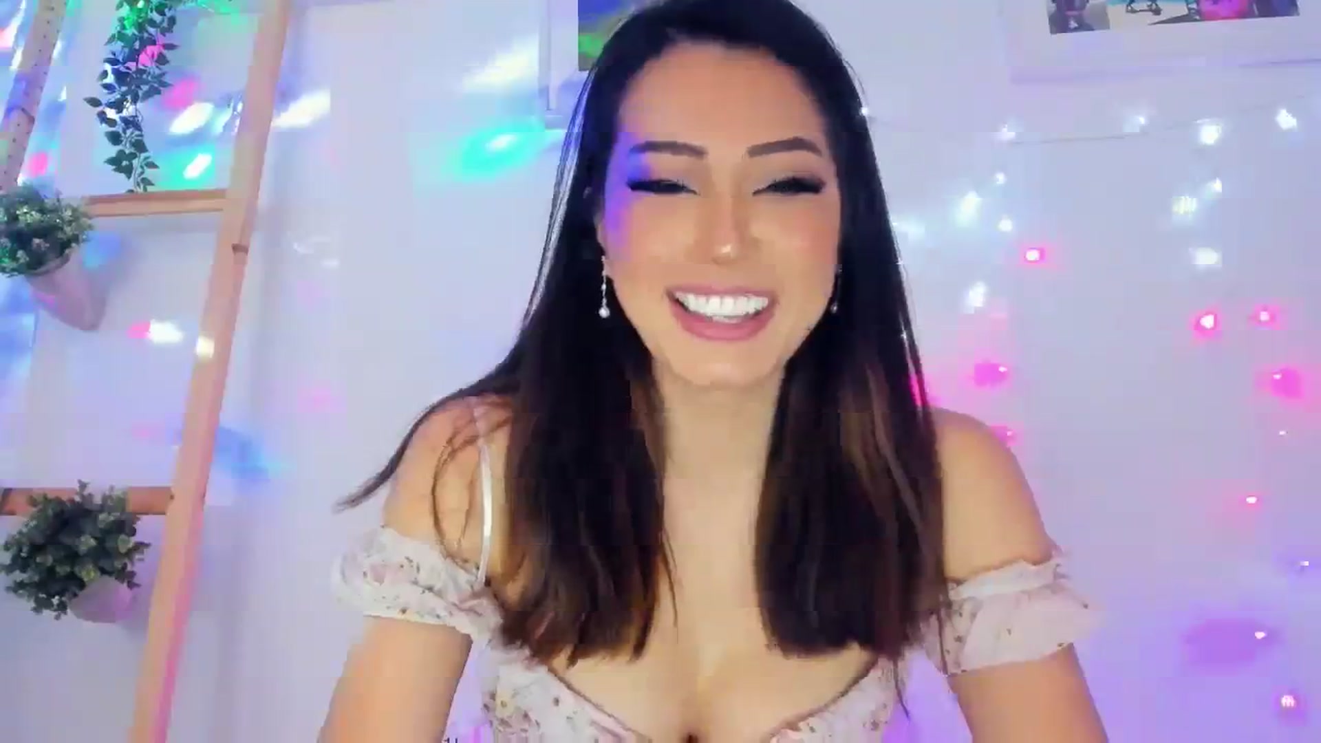 Gallery image thumbnail from Bunni_'s myfreecams stream on, 12/28/2023, 08:20 image 9 of 20