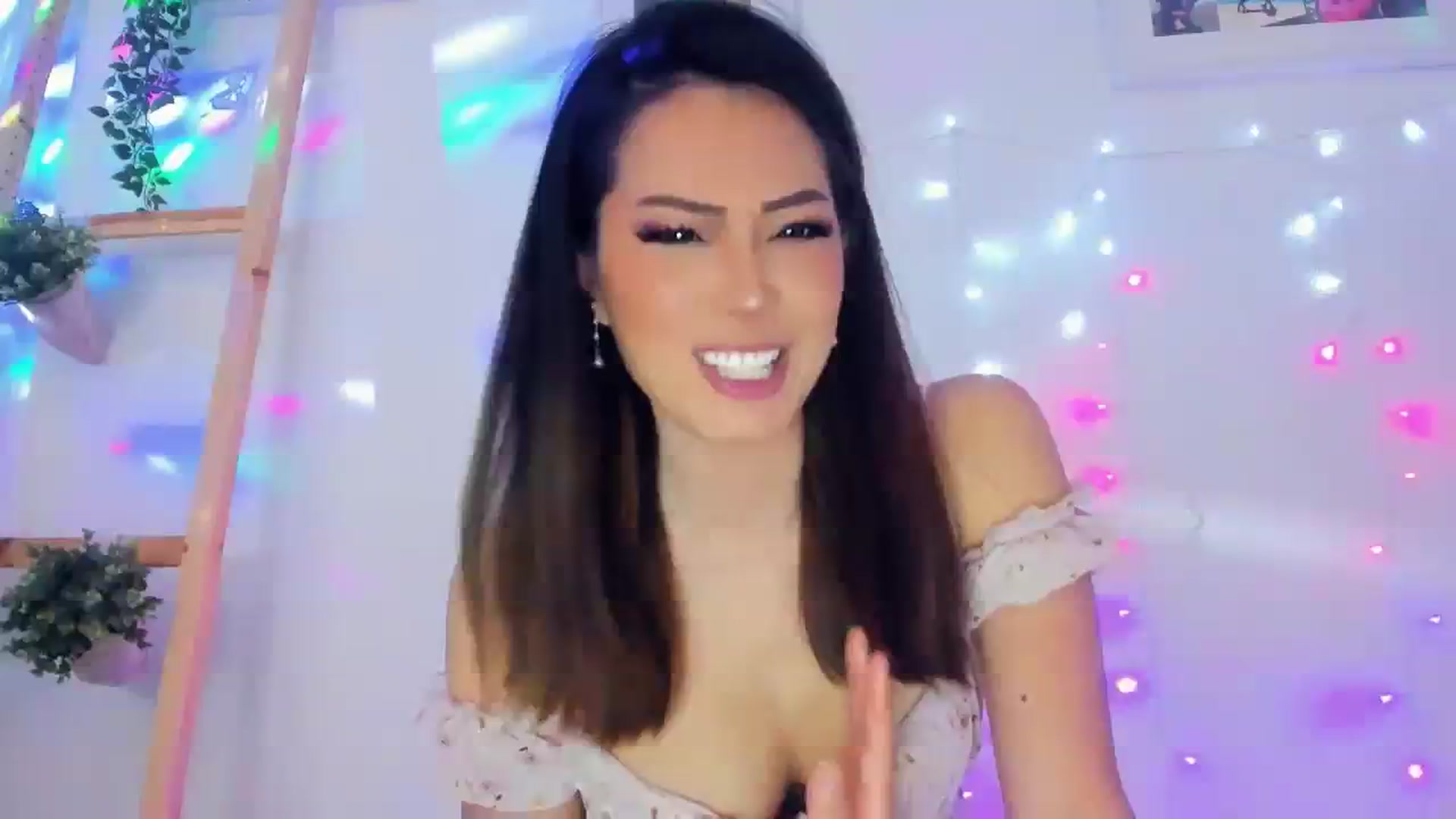 Gallery image thumbnail from Bunni_'s myfreecams stream on, 12/28/2023, 08:20 image 14 of 20