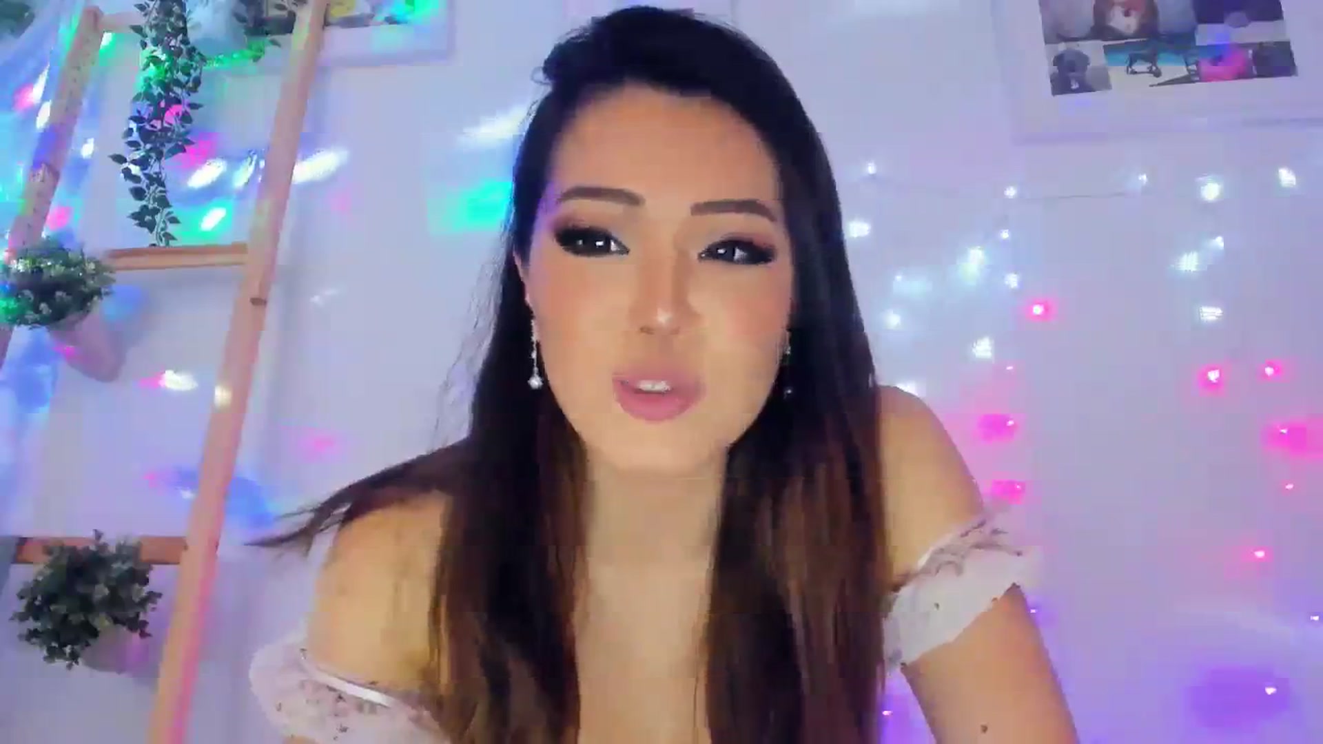 Gallery image thumbnail from Bunni_'s myfreecams stream on, 12/28/2023, 08:20 image 2 of 20
