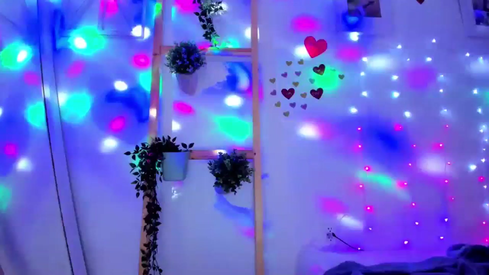 Gallery image thumbnail from Bunni_'s myfreecams stream on, 01/12/2024, 07:43 image 12 of 20