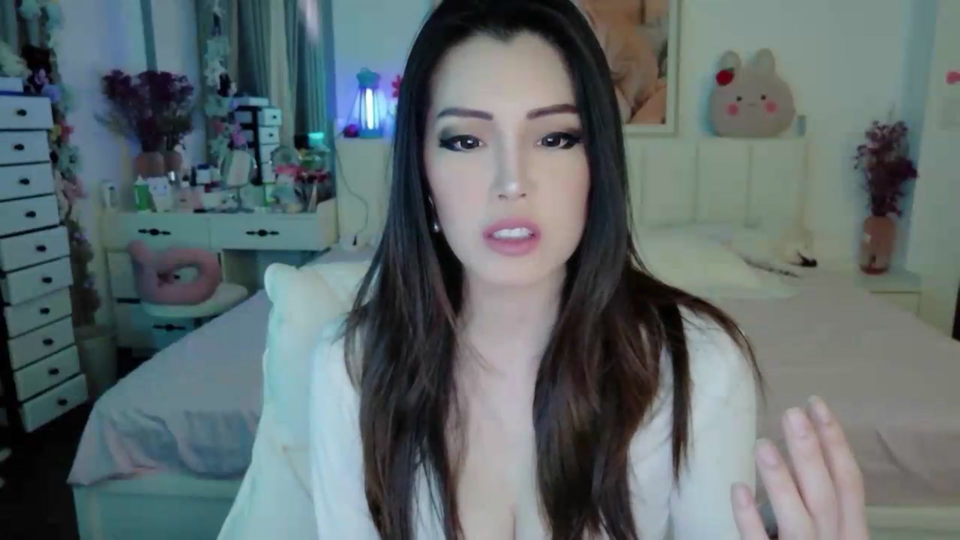 Gallery image thumbnail from Bunni_'s myfreecams stream on, 05/13/2026, 05:34 image 12 of 20