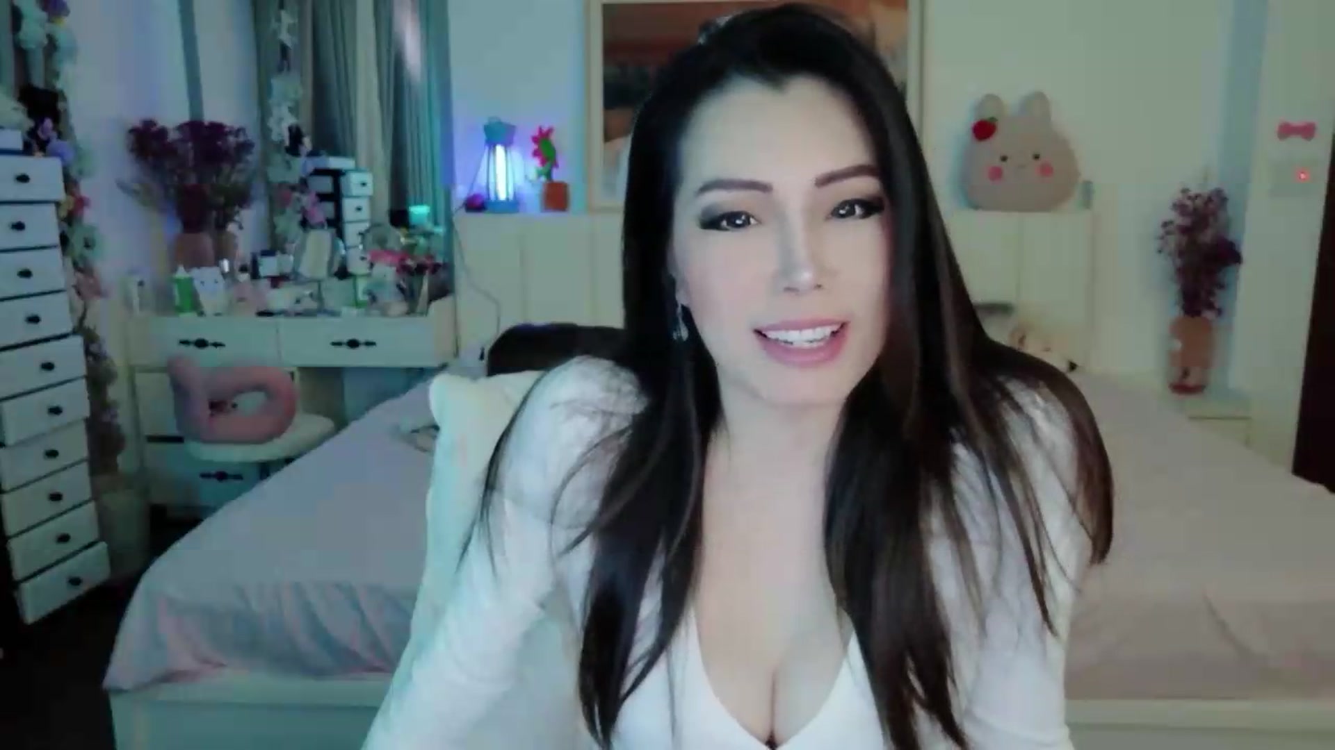 Gallery image thumbnail from Bunni_'s myfreecams stream on, 05/13/2026, 05:34 image 2 of 20