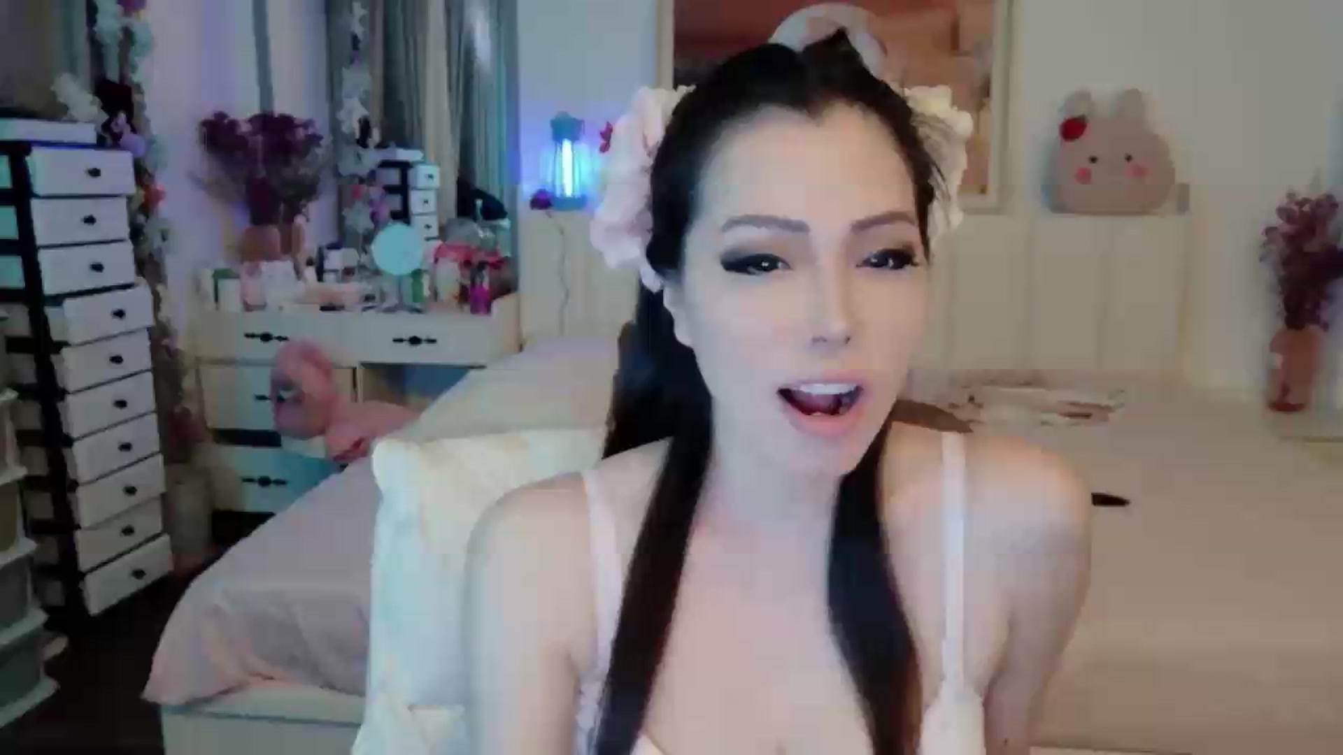 Gallery image thumbnail from Bunni_'s myfreecams stream on, 05/14/2026, 06:08 image 1 of 20