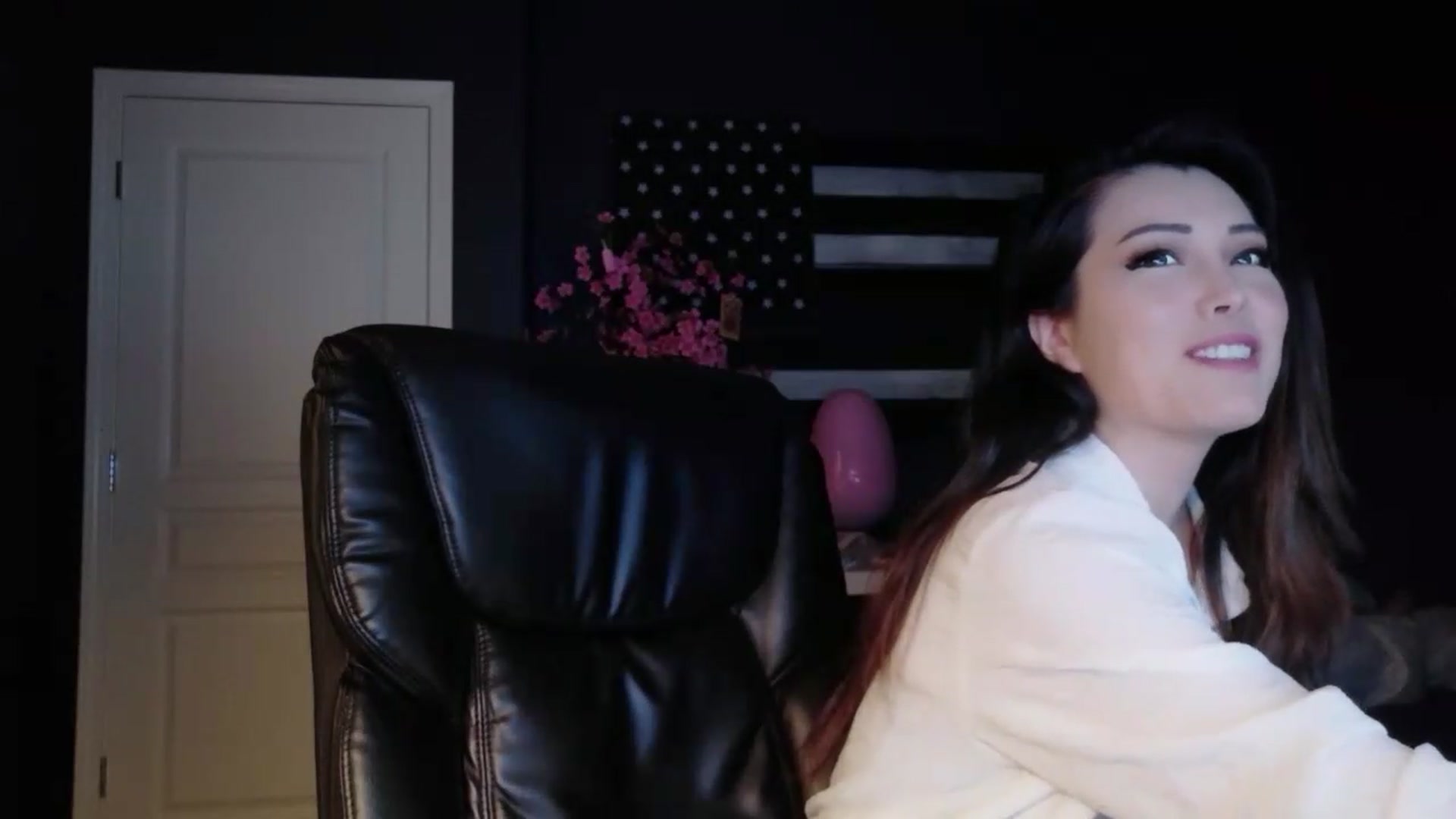 Gallery image thumbnail from Bunni_'s myfreecams stream on, 05/29/2026, 06:14 image 14 of 20