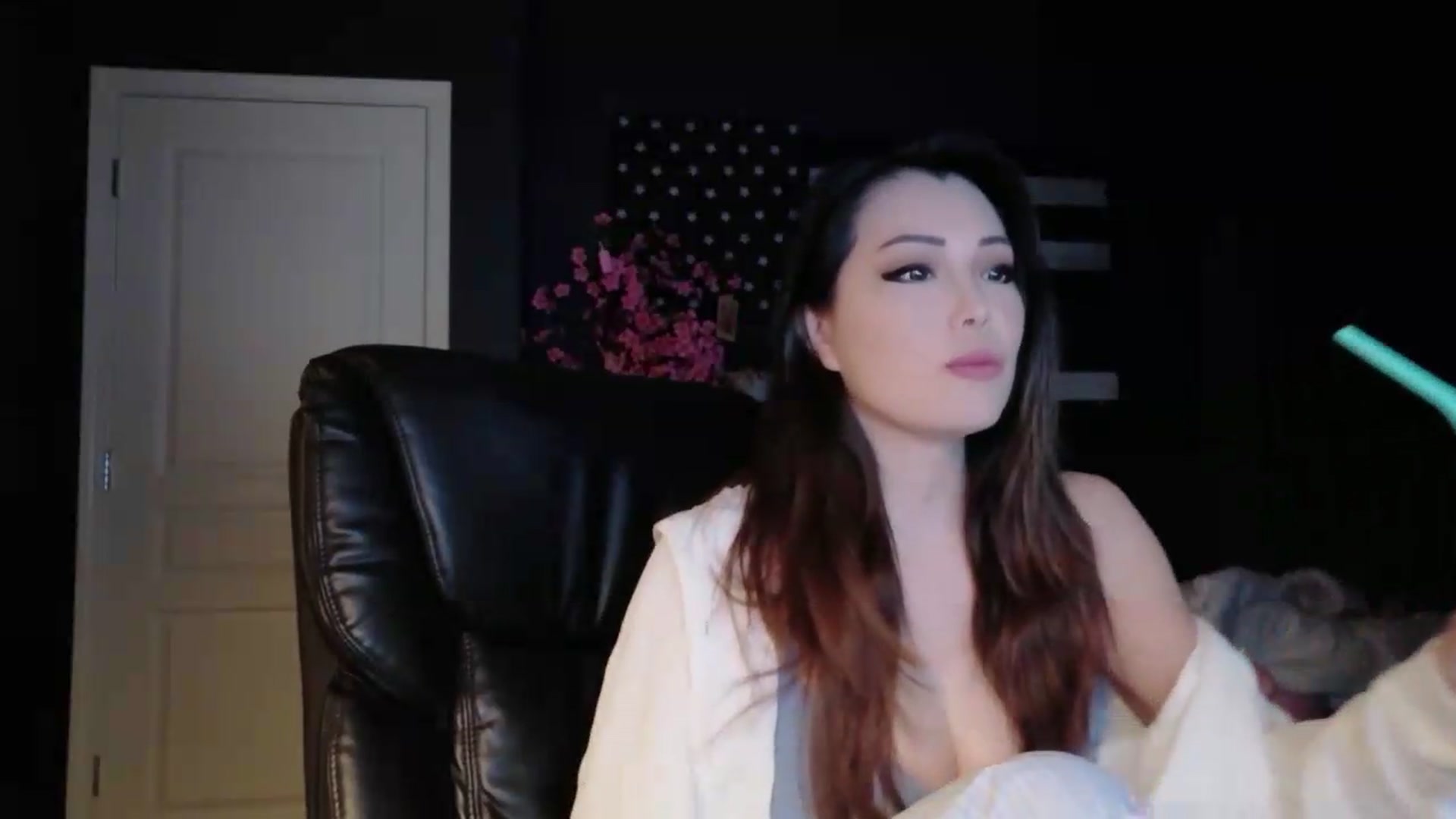 Gallery image thumbnail from Bunni_'s myfreecams stream on, 05/29/2026, 06:14 image 9 of 20
