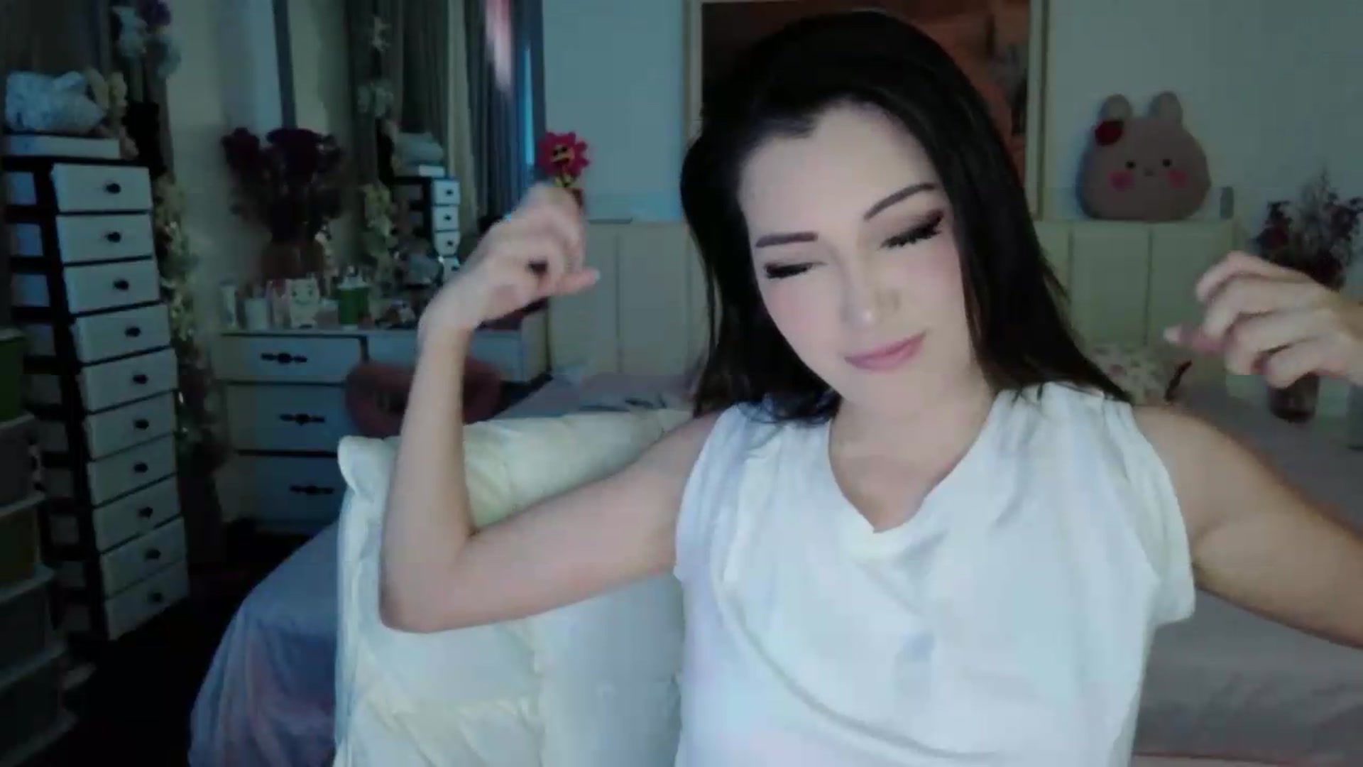 Gallery image thumbnail from Bunni_'s myfreecams stream on, 06/02/2026, 05:46 image 10 of 20
