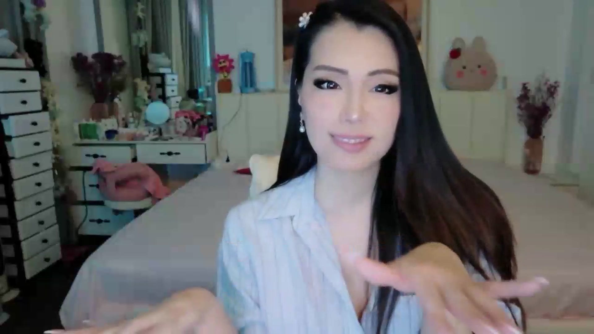 Gallery image thumbnail from Bunni_'s myfreecams stream on, 06/03/2026, 05:11 image 14 of 20