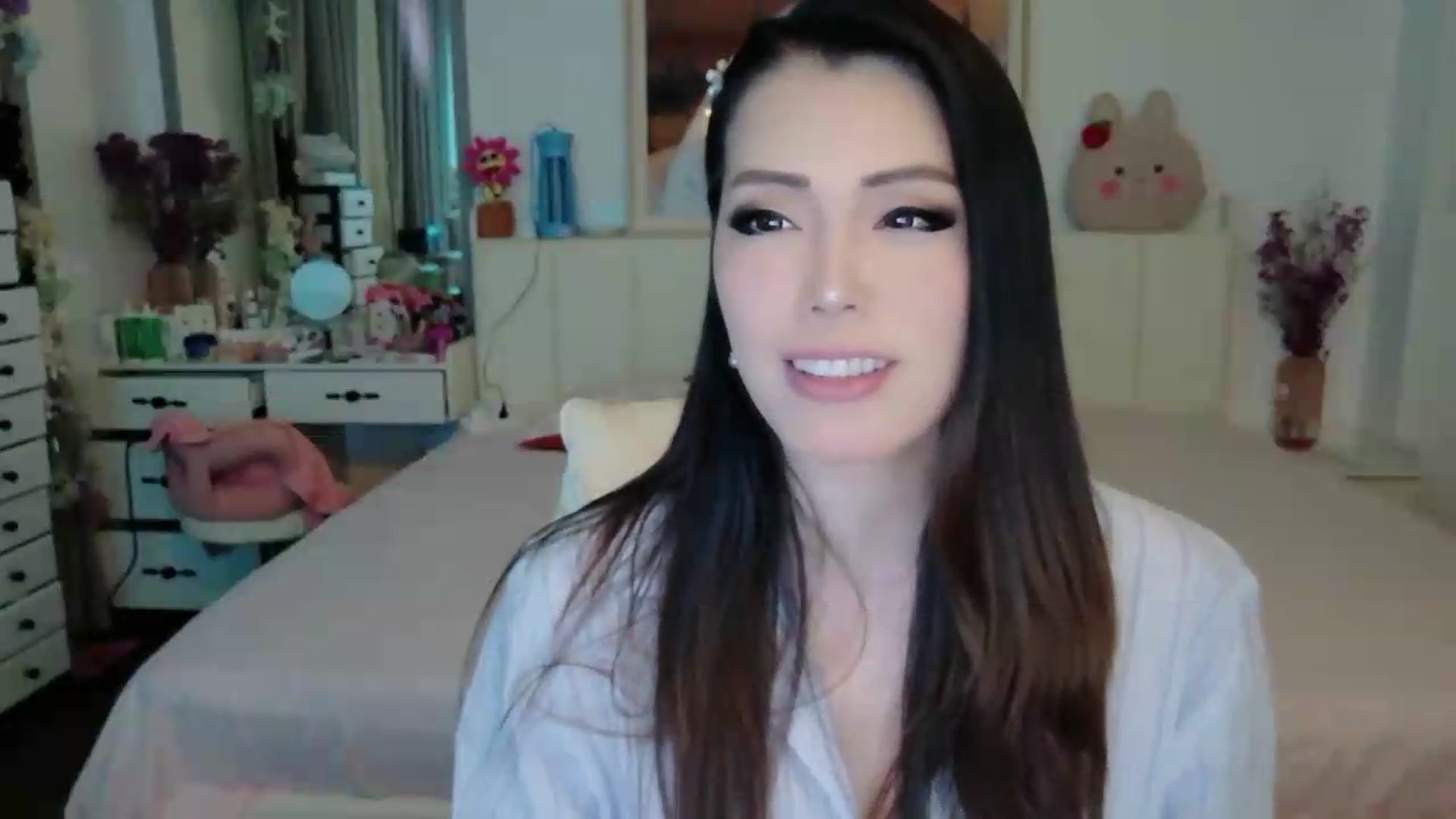 Gallery image thumbnail from Bunni_'s myfreecams stream on, 06/03/2026, 05:11 image 17 of 20