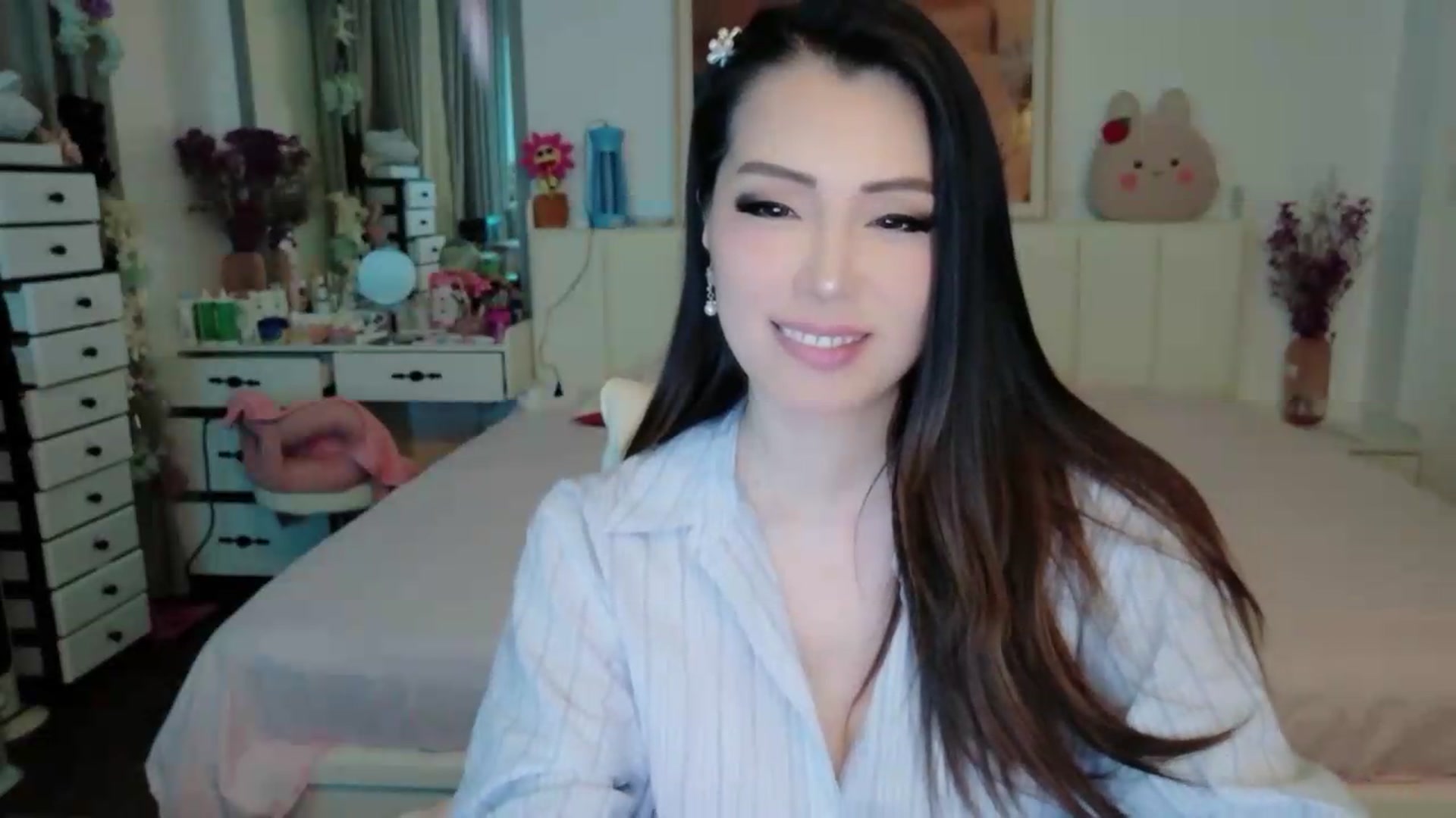 Gallery image thumbnail from Bunni_'s myfreecams stream on, 06/03/2026, 05:11 image 5 of 20