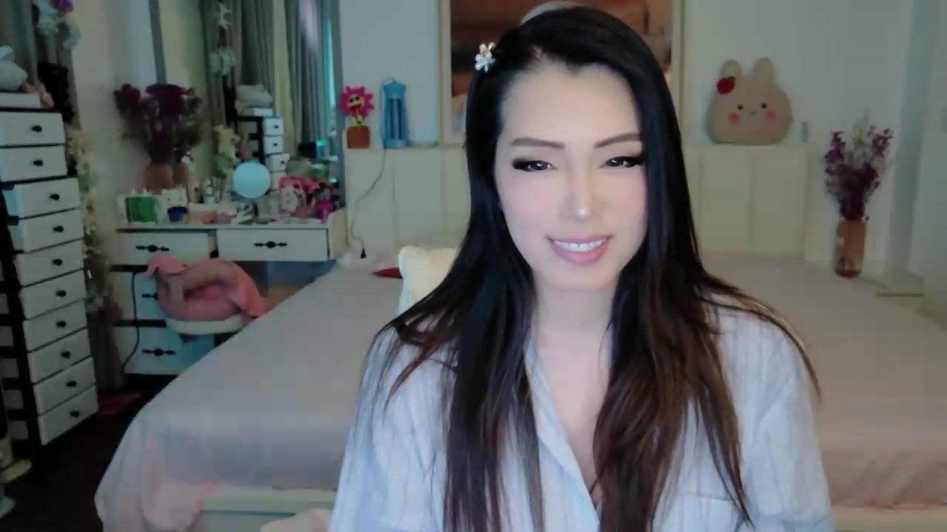 Gallery image thumbnail from Bunni_'s myfreecams stream on, 06/03/2026, 05:11 image 15 of 20