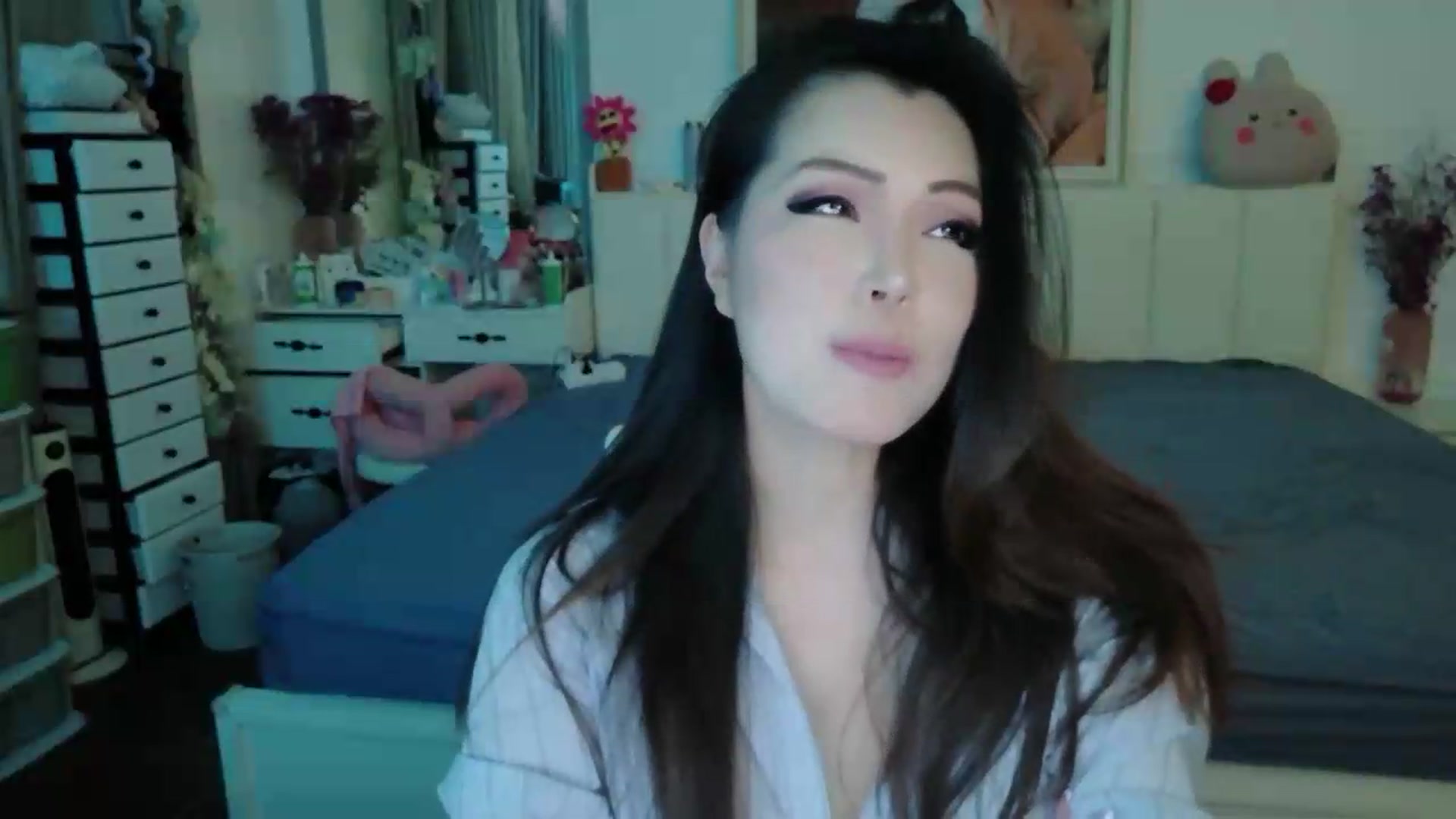 Gallery image thumbnail from Bunni_'s myfreecams stream on, 06/10/2026, 06:18 image 15 of 20