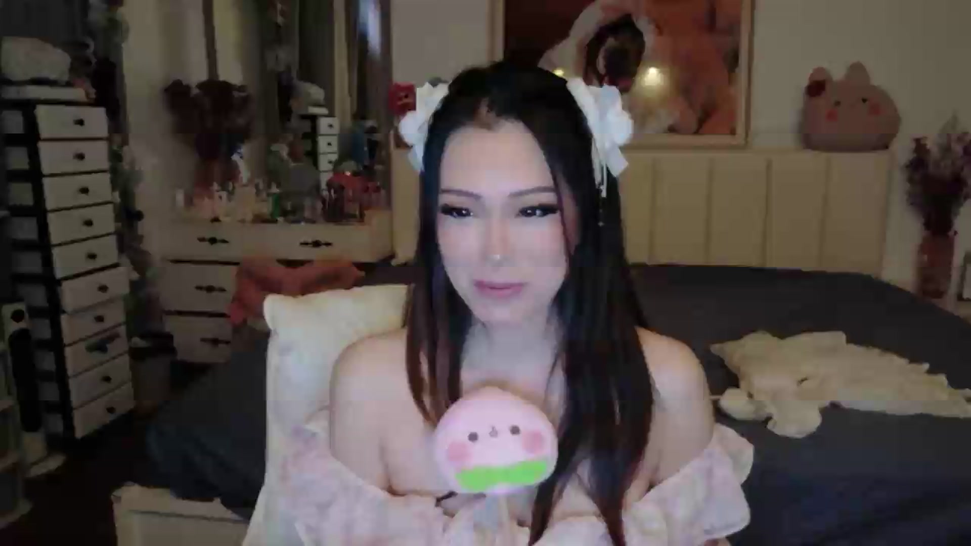 Gallery image thumbnail from Bunni_'s myfreecams stream on, 06/19/2026, 04:53 image 9 of 20