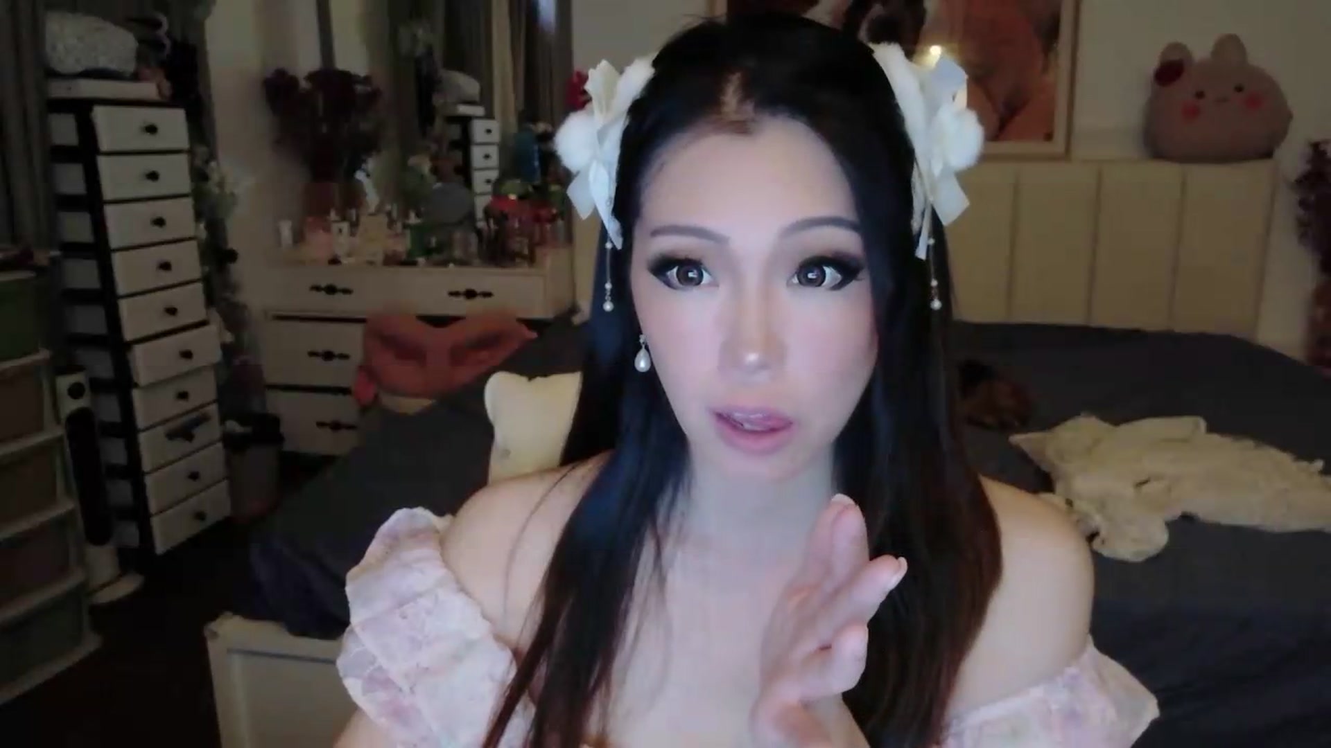 Gallery image thumbnail from Bunni_'s myfreecams stream on, 06/19/2026, 06:19 image 9 of 20