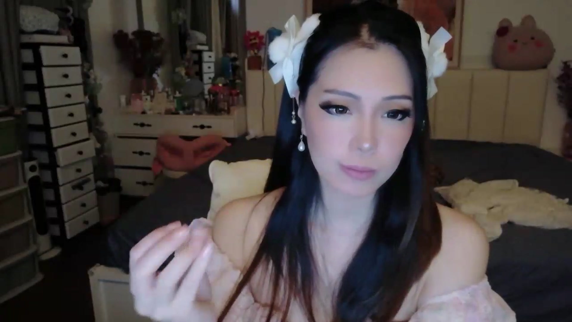 Gallery image thumbnail from Bunni_'s myfreecams stream on, 06/19/2026, 06:19 image 8 of 20